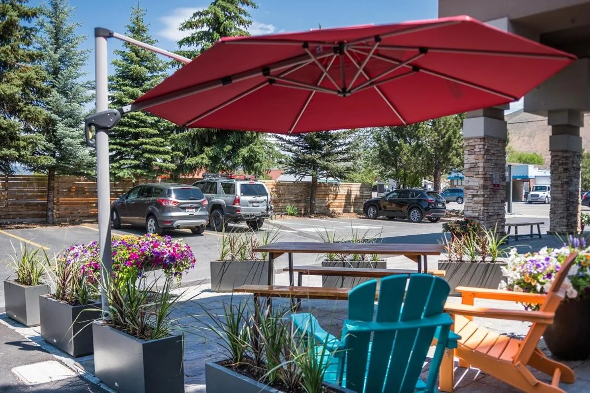 Patio in Wood River Inn & Suite