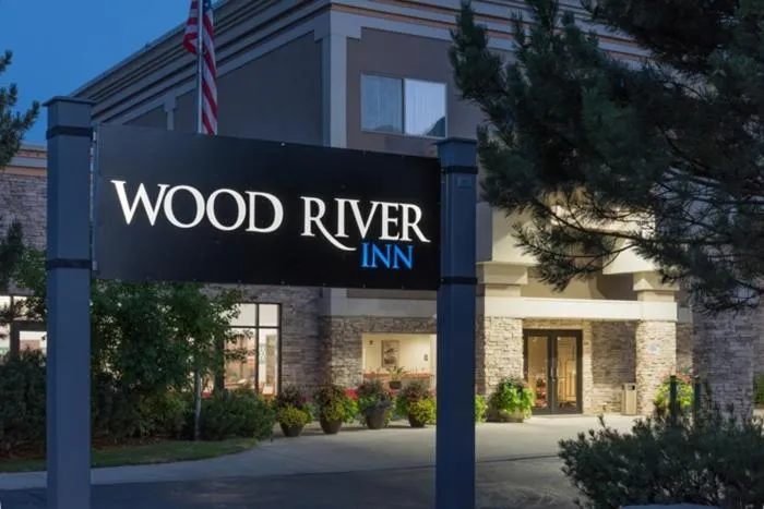 Property building in Wood River Inn & Suite
