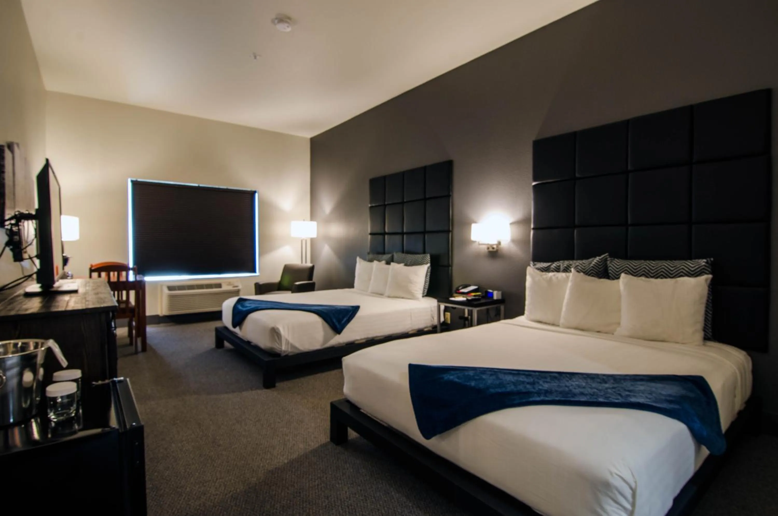 Bed in Wood River Inn & Suite