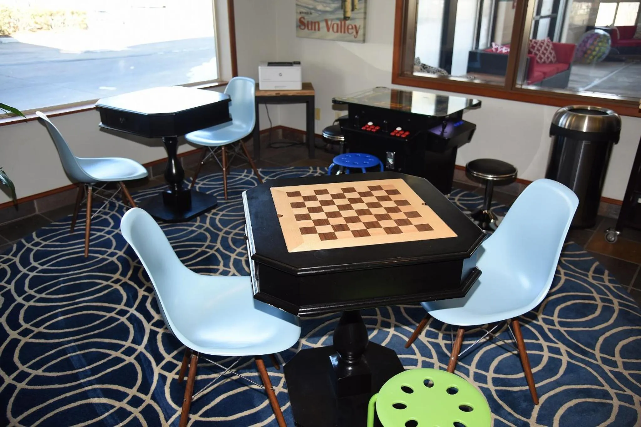 Lounge or bar in Wood River Inn & Suite