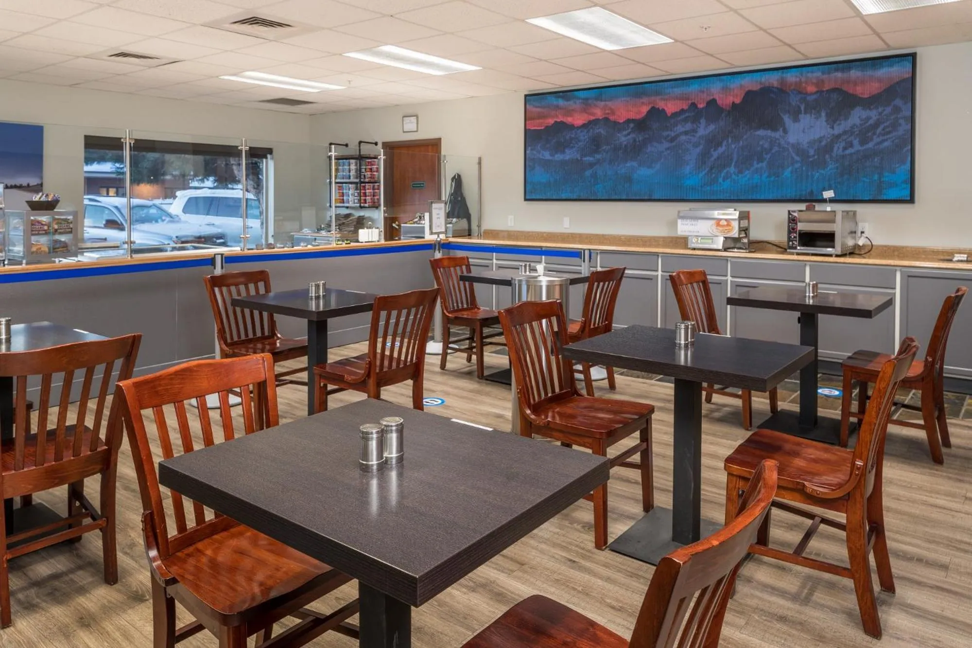 Food and drinks in Wood River Inn & Suite