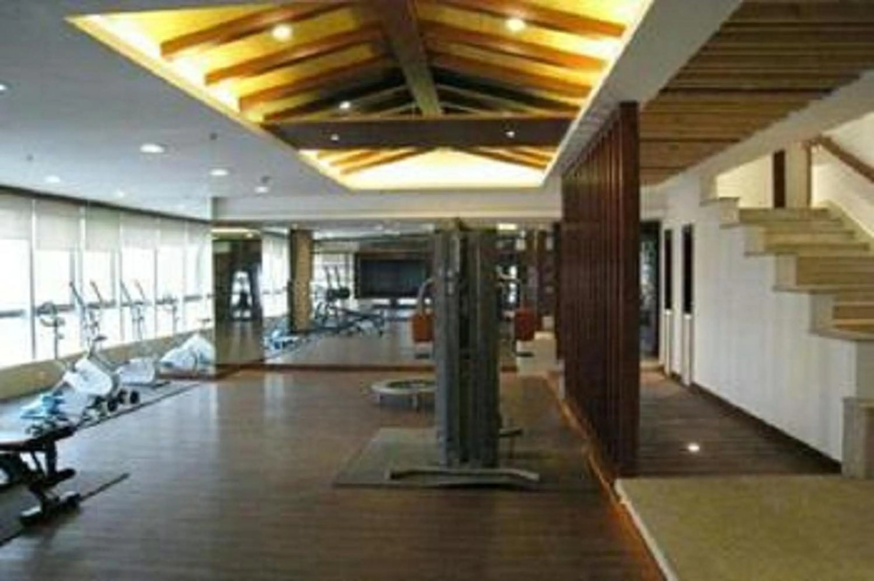 Fitness centre/facilities in Sunny International Apartment From Beijing Road