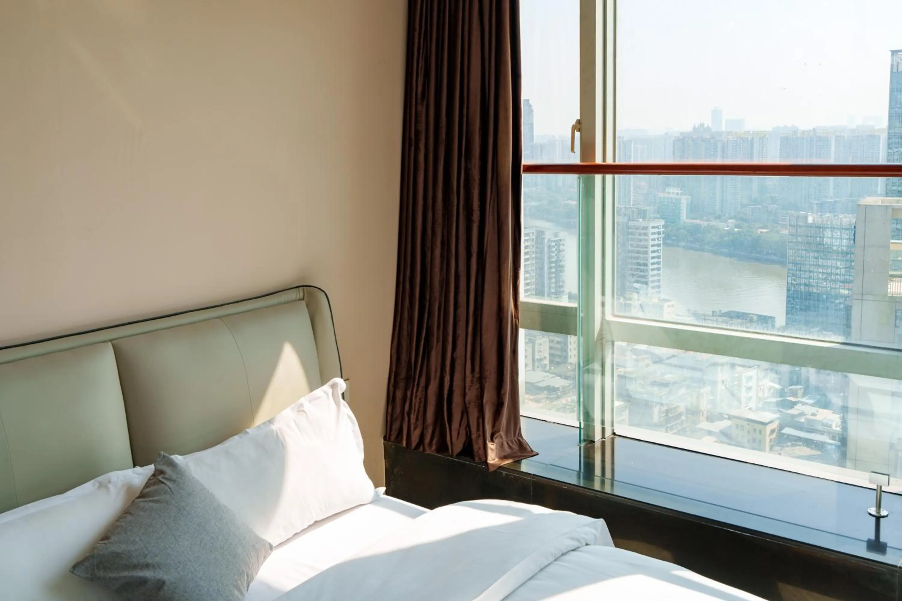 Property building, Bed in Sunny International Apartment From Beijing Road