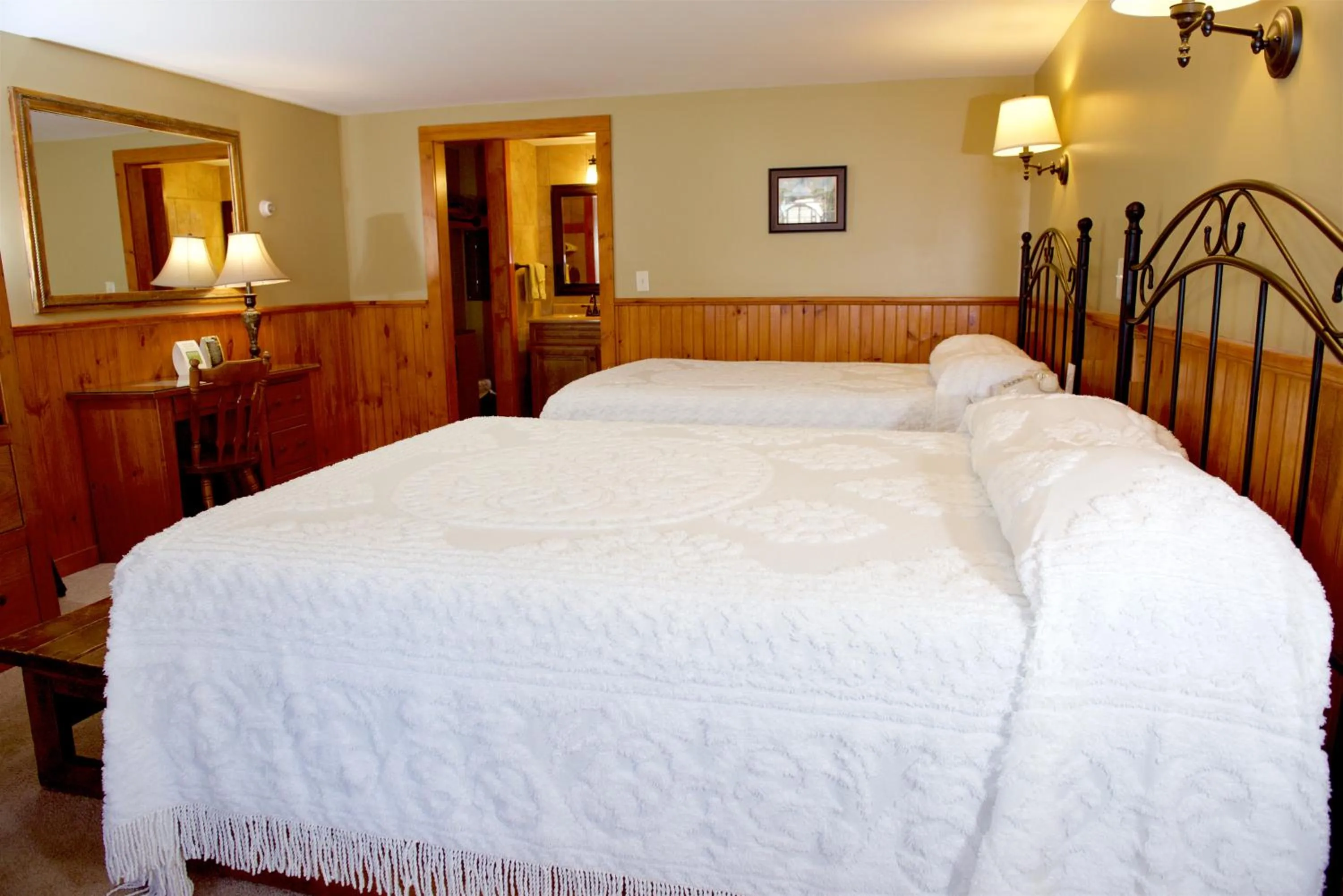 Bed in Myer Country Motel