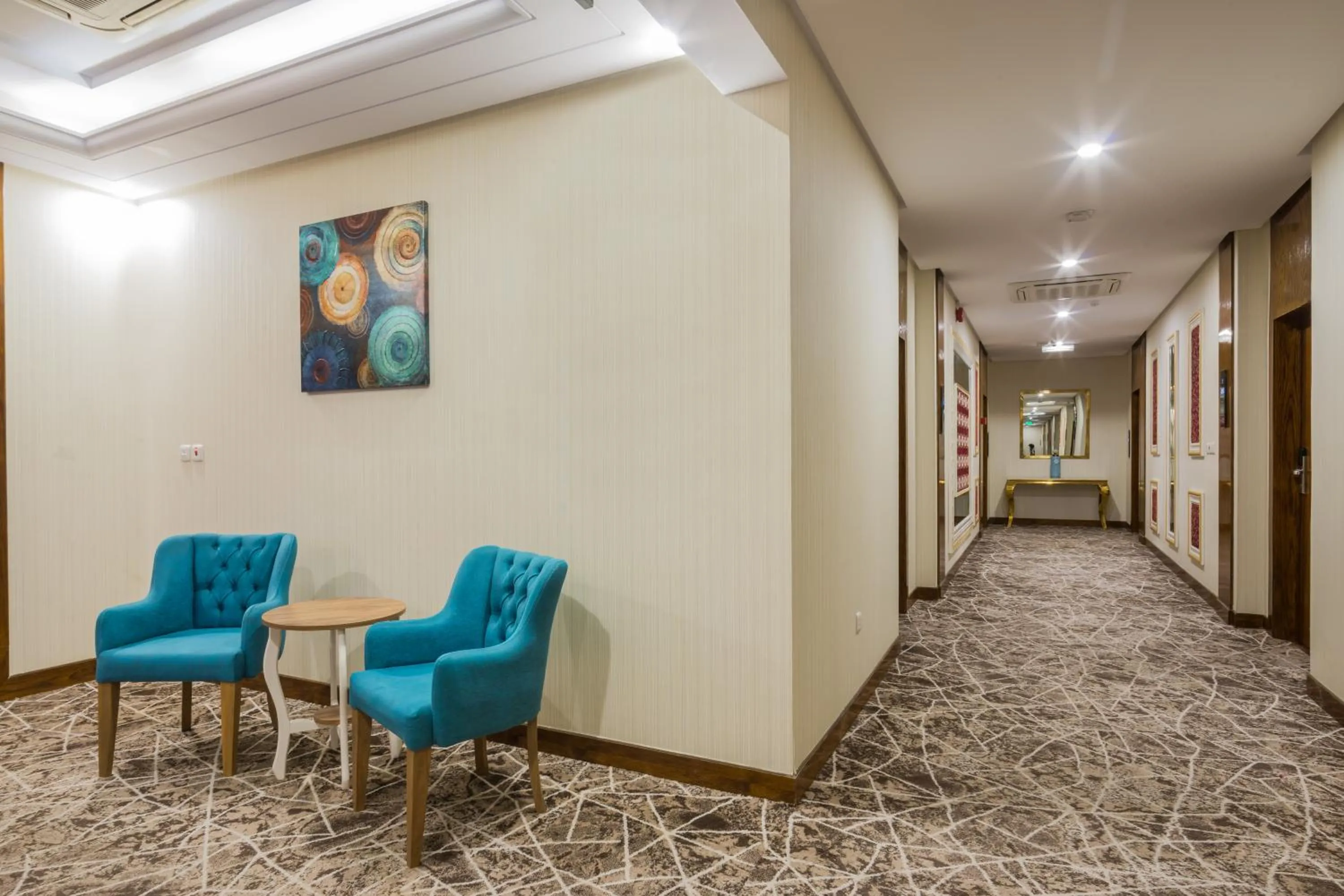 Seating area in Le Park Concord Hotel