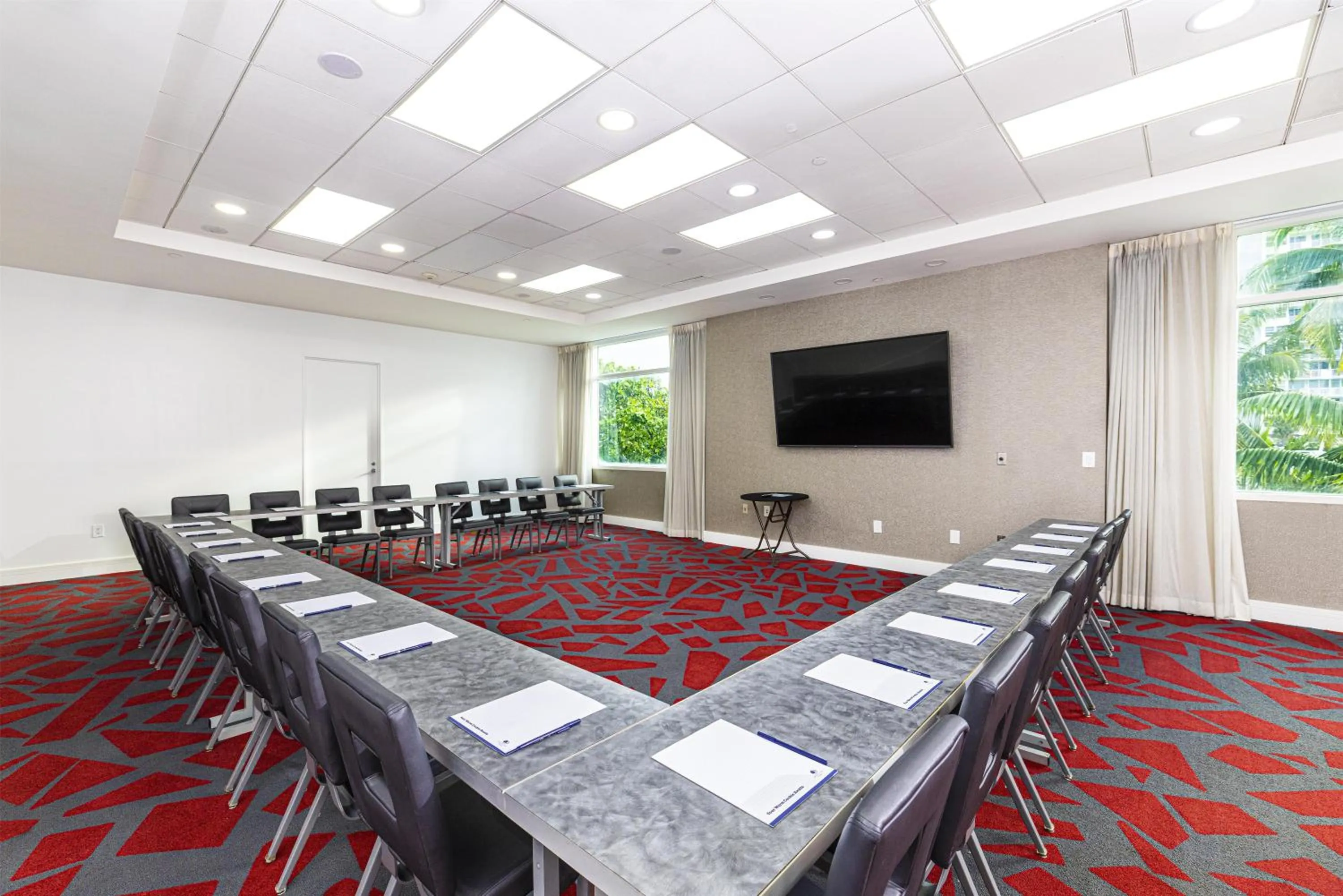 Meeting/conference room in GALLERY One - A DoubleTree Suites by Hilton Hotel