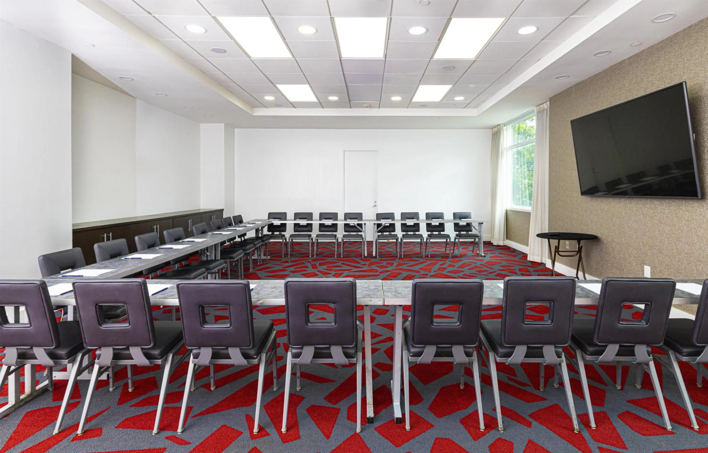 Meeting/conference room in GALLERY One - A DoubleTree Suites by Hilton Hotel
