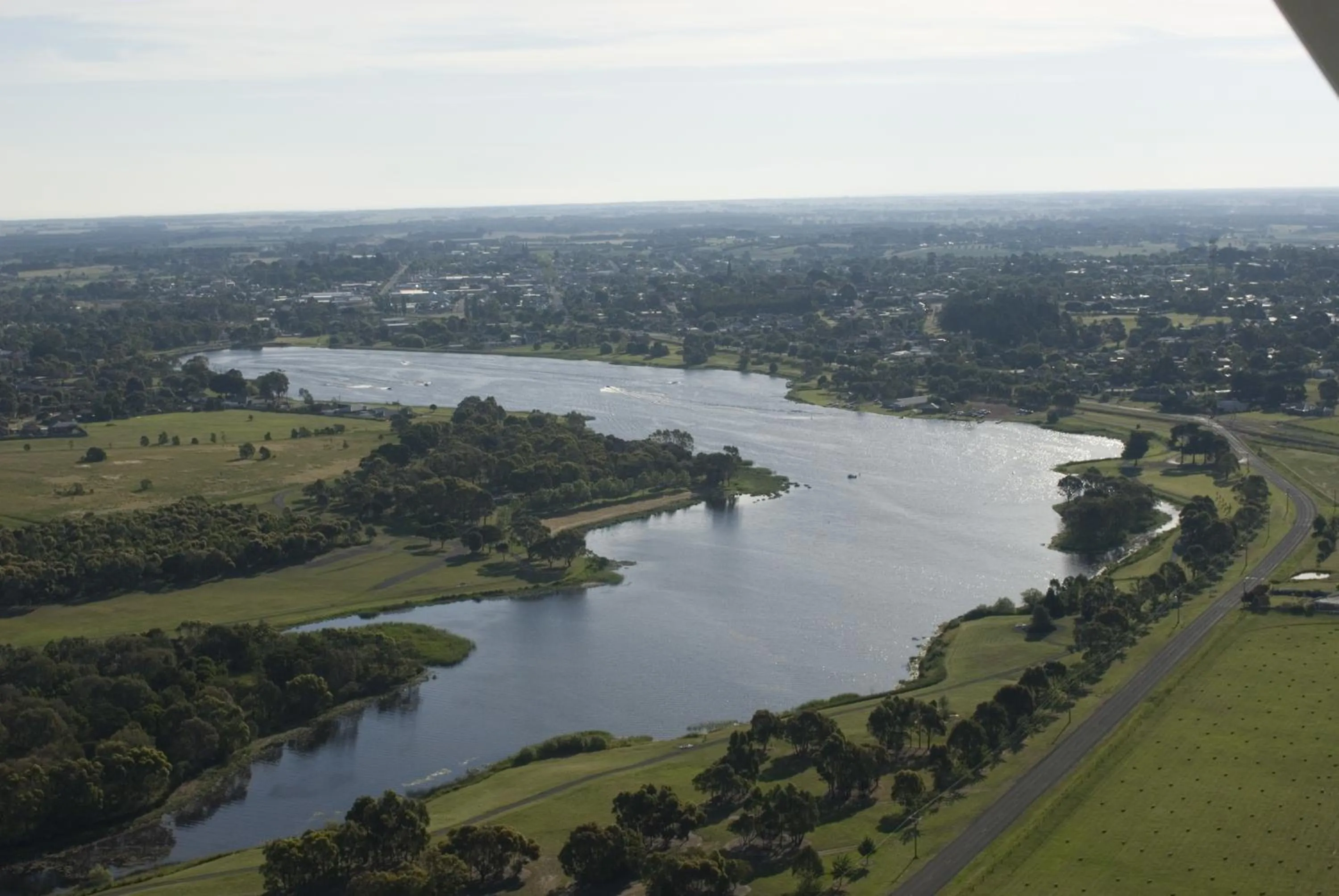 Natural landscape in Lake Hamilton Motor Village and Caravan Park