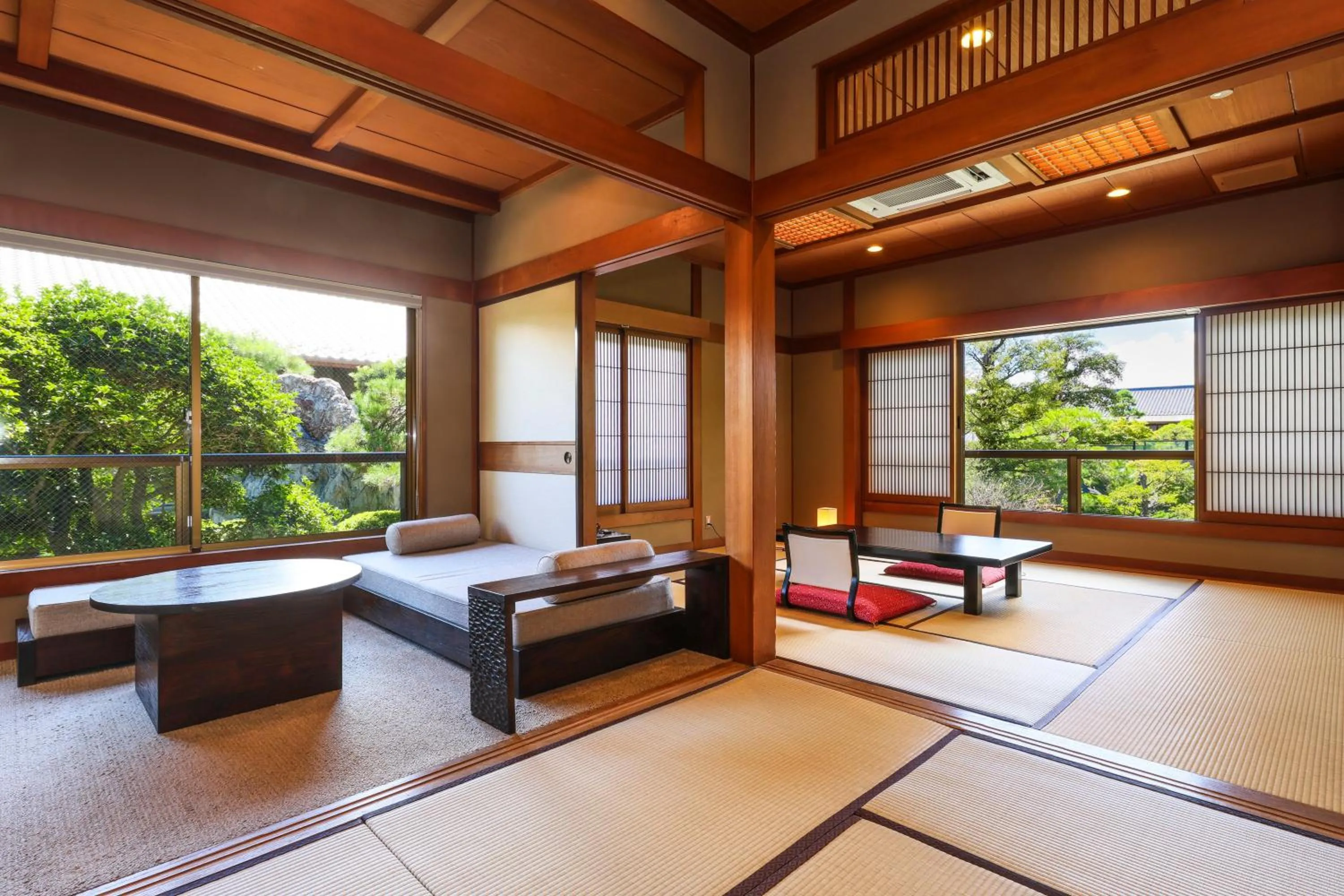 Garden in Beautiful Japanese Garden Kagetsu