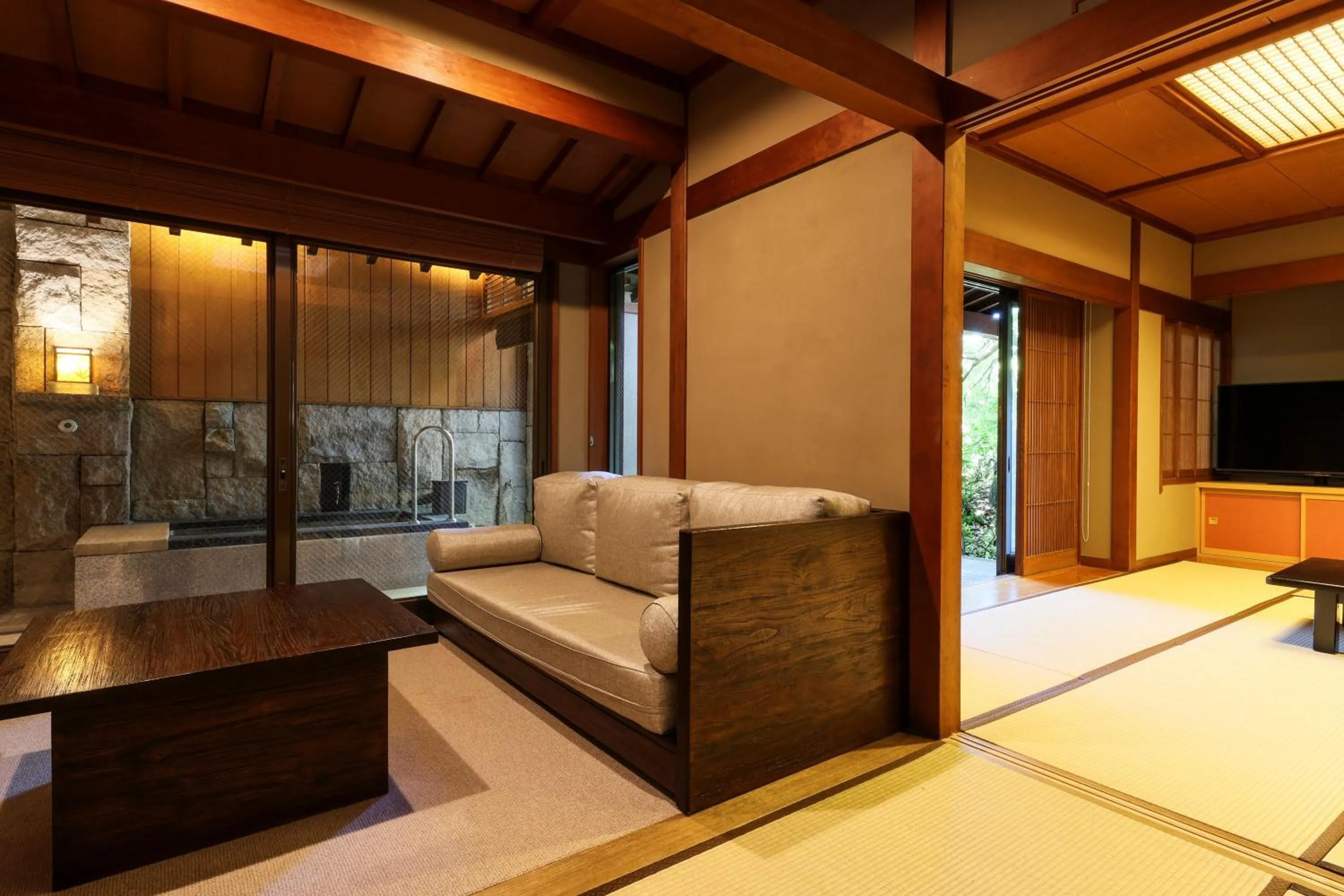 Garden in Beautiful Japanese Garden Kagetsu