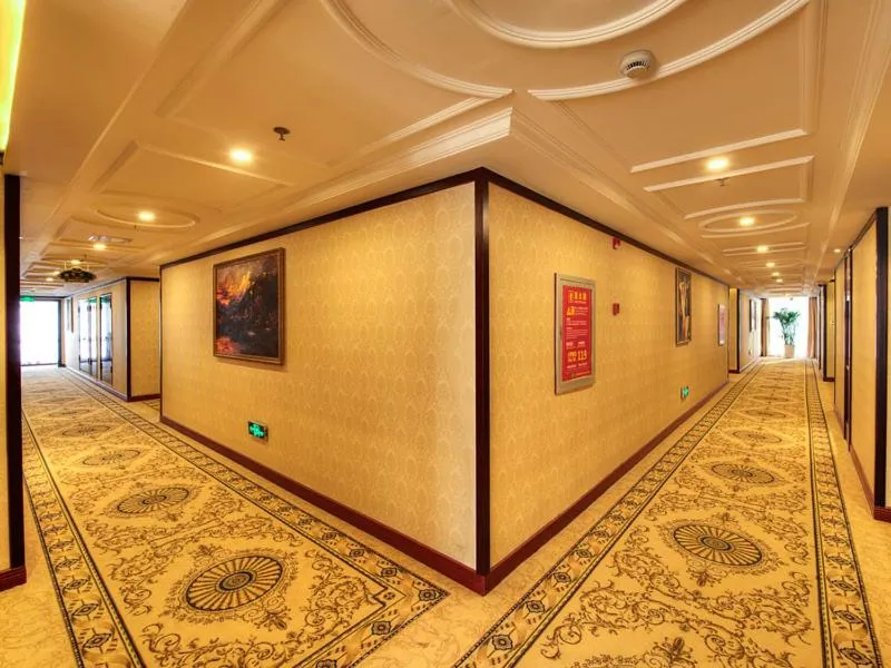 Vienna Hotel Shanghai Happy Valley