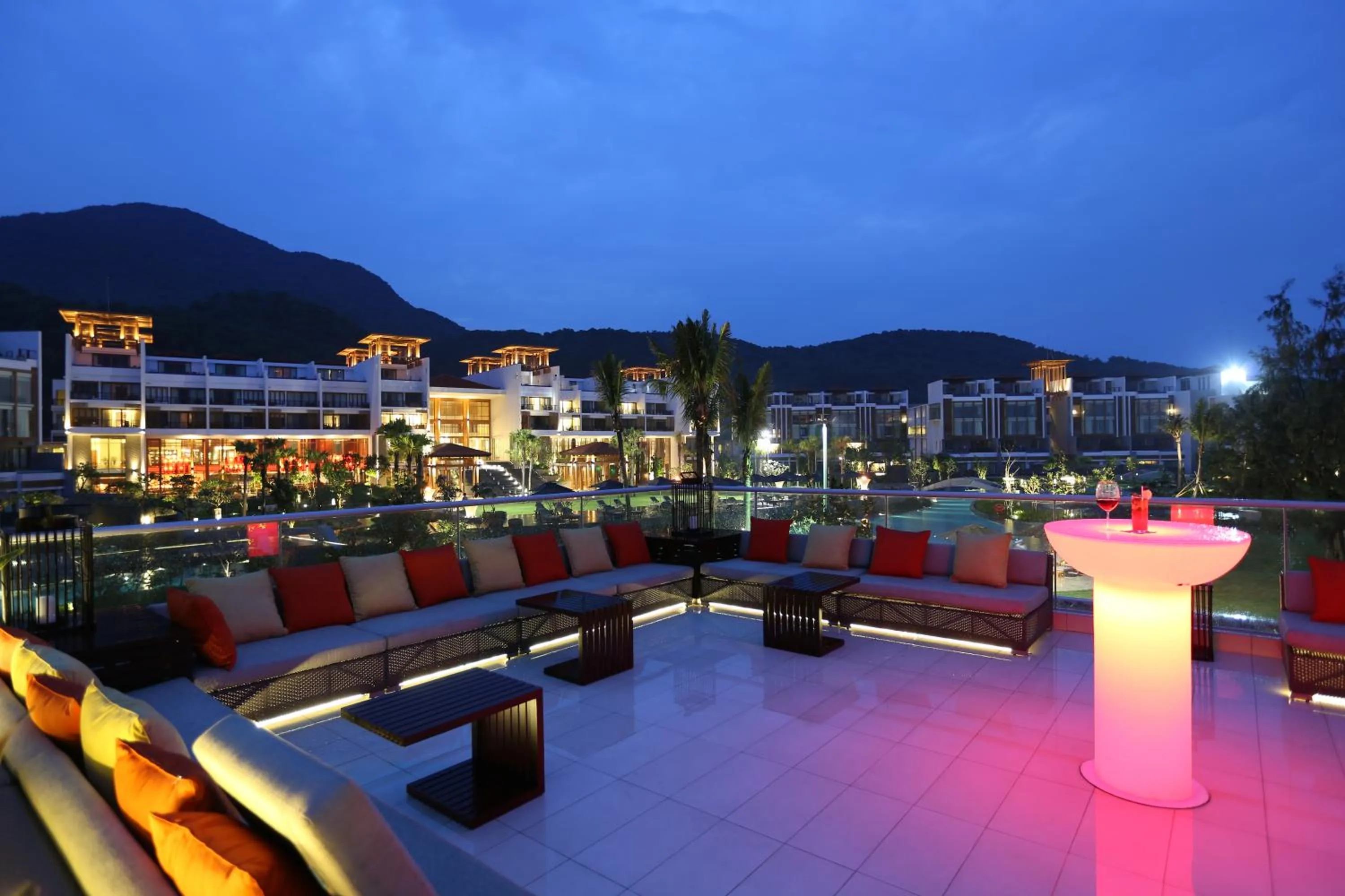 Restaurant/places to eat in Angsana Lang Co