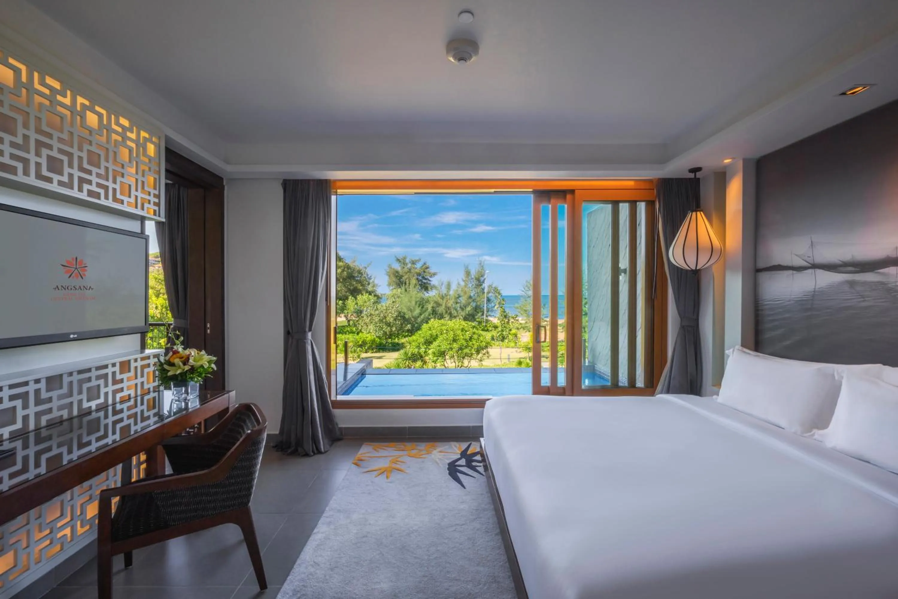 Junior King Suite with Sea View and Private Pool in Angsana Lang Co