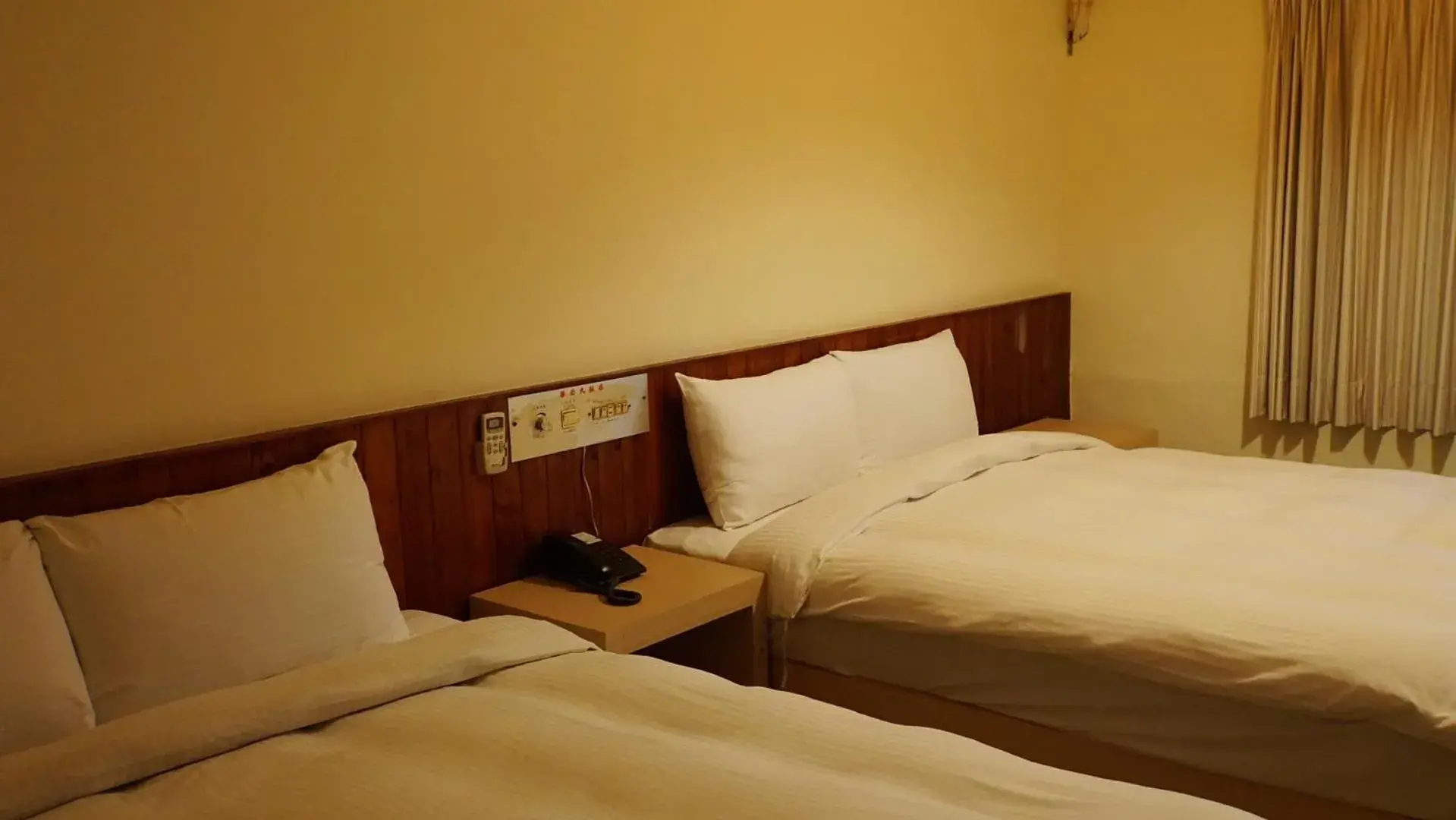 Standard Triple Room in Hwa Hong Hotel Standard Triple Room in Hwa Hong Hotel