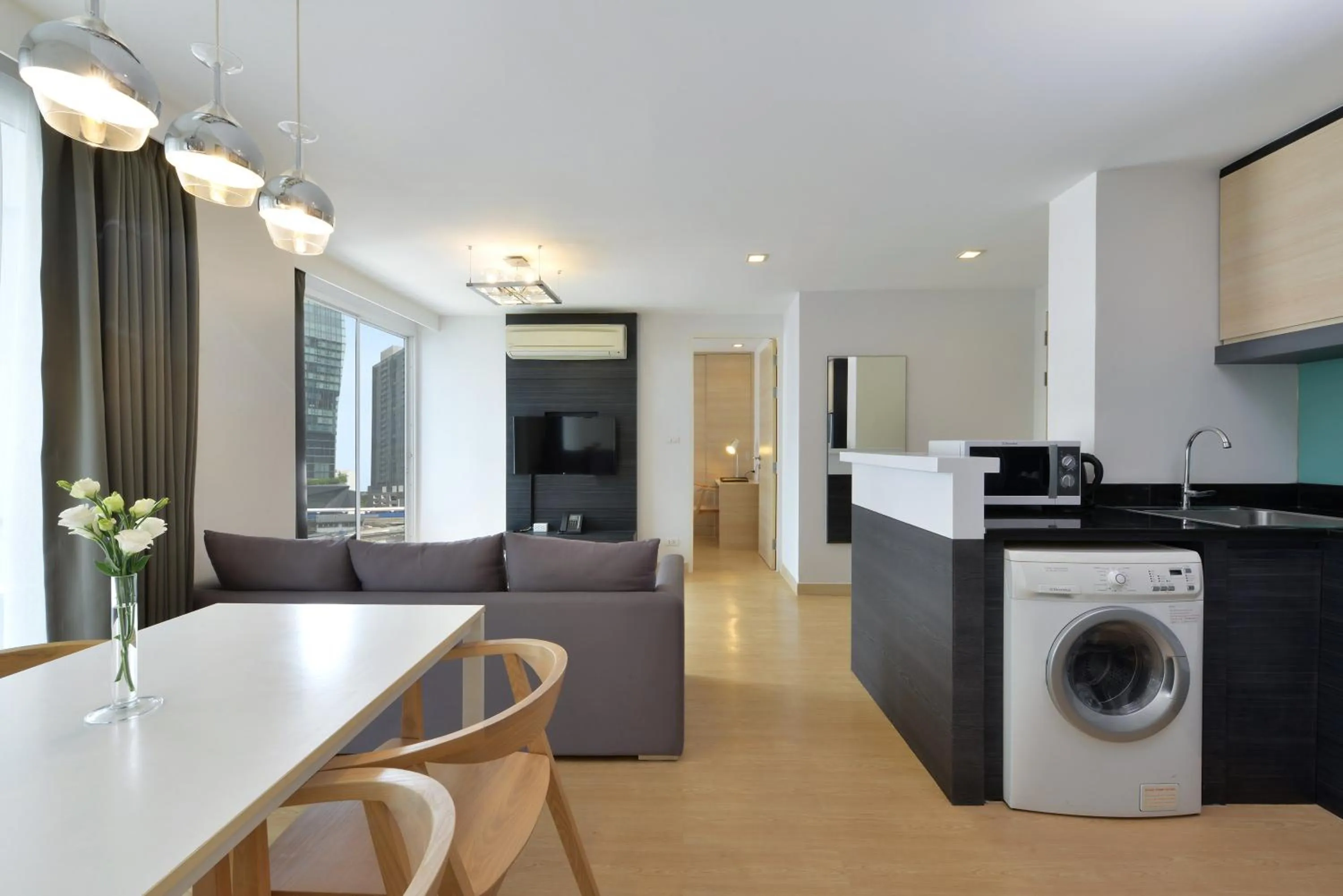 Kitchen or kitchenette in Arize Hotel Sukhumvit