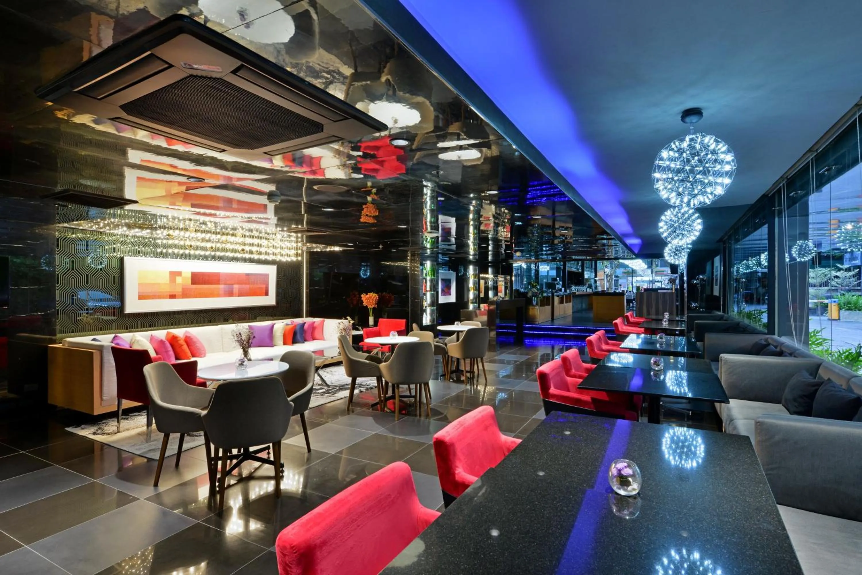 Restaurant/places to eat in Arize Hotel Sukhumvit