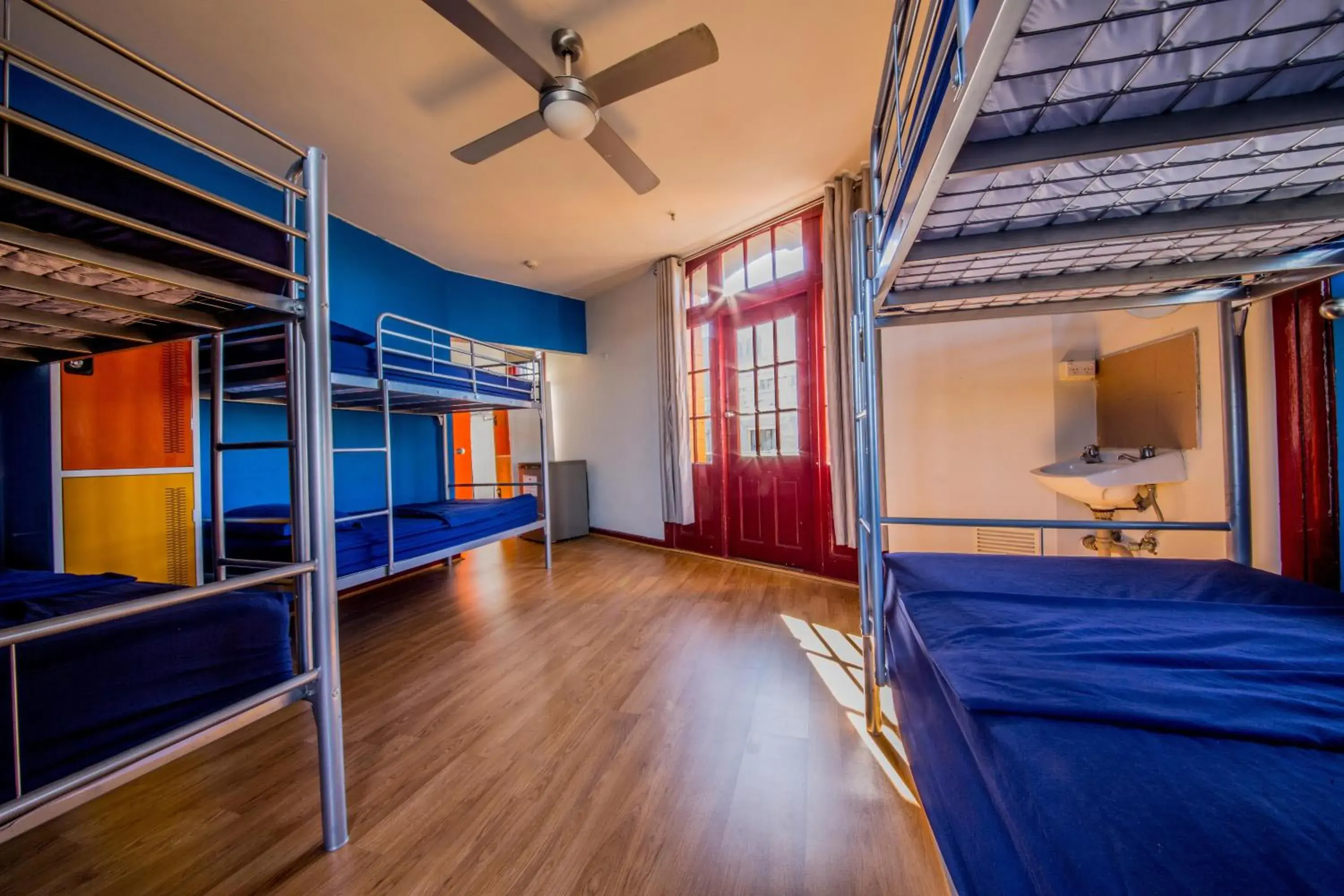 Bed in 10-Bed Mixed Dormitory Room in Mad Monkey Bayswater Bed in 10-Bed Mixed Dormitory Room in Mad Monkey Bayswater