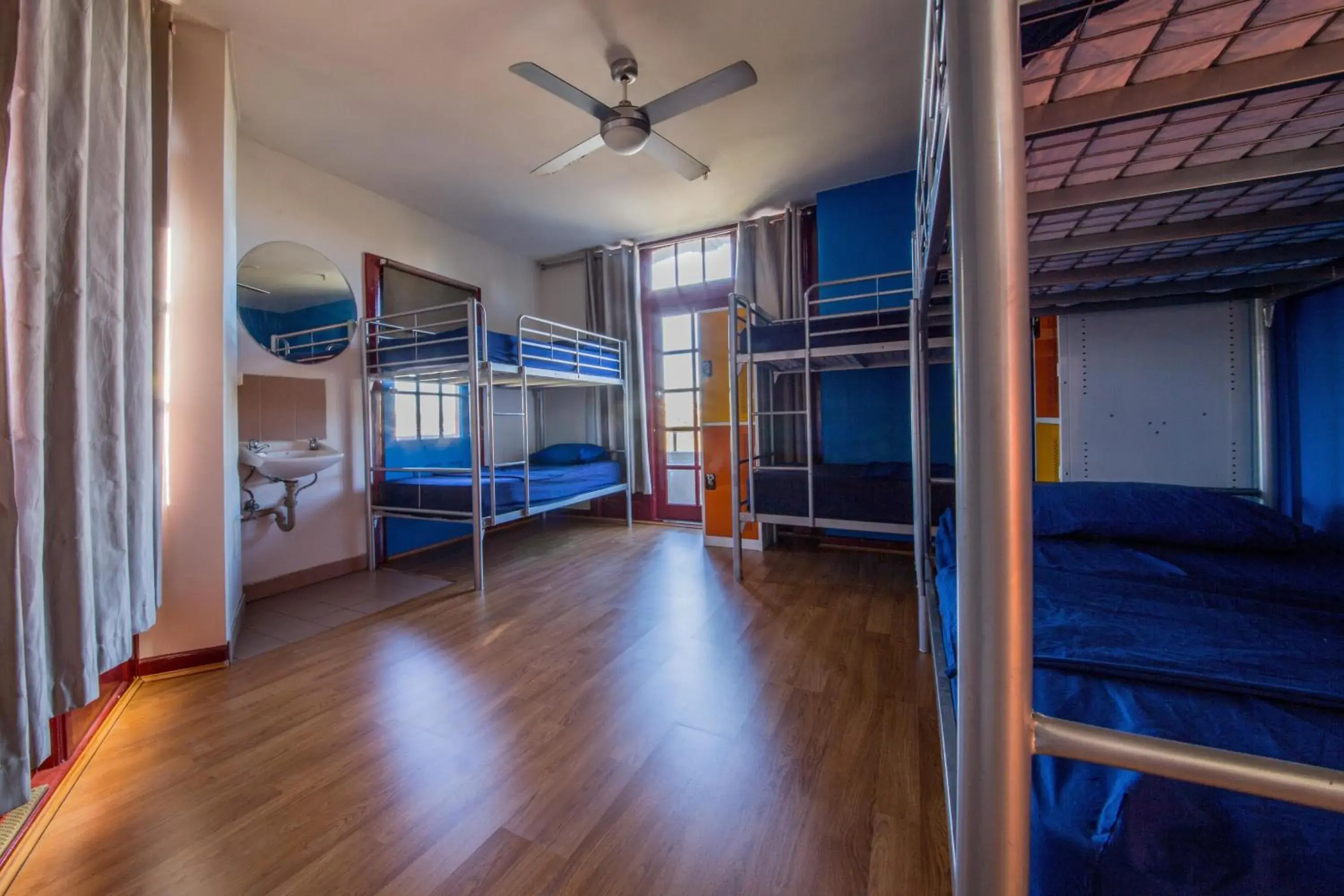 Bed in 8-Bed Mixed Dormitory Room in Mad Monkey Bayswater Bed in 8-Bed Mixed Dormitory Room in Mad Monkey Bayswater