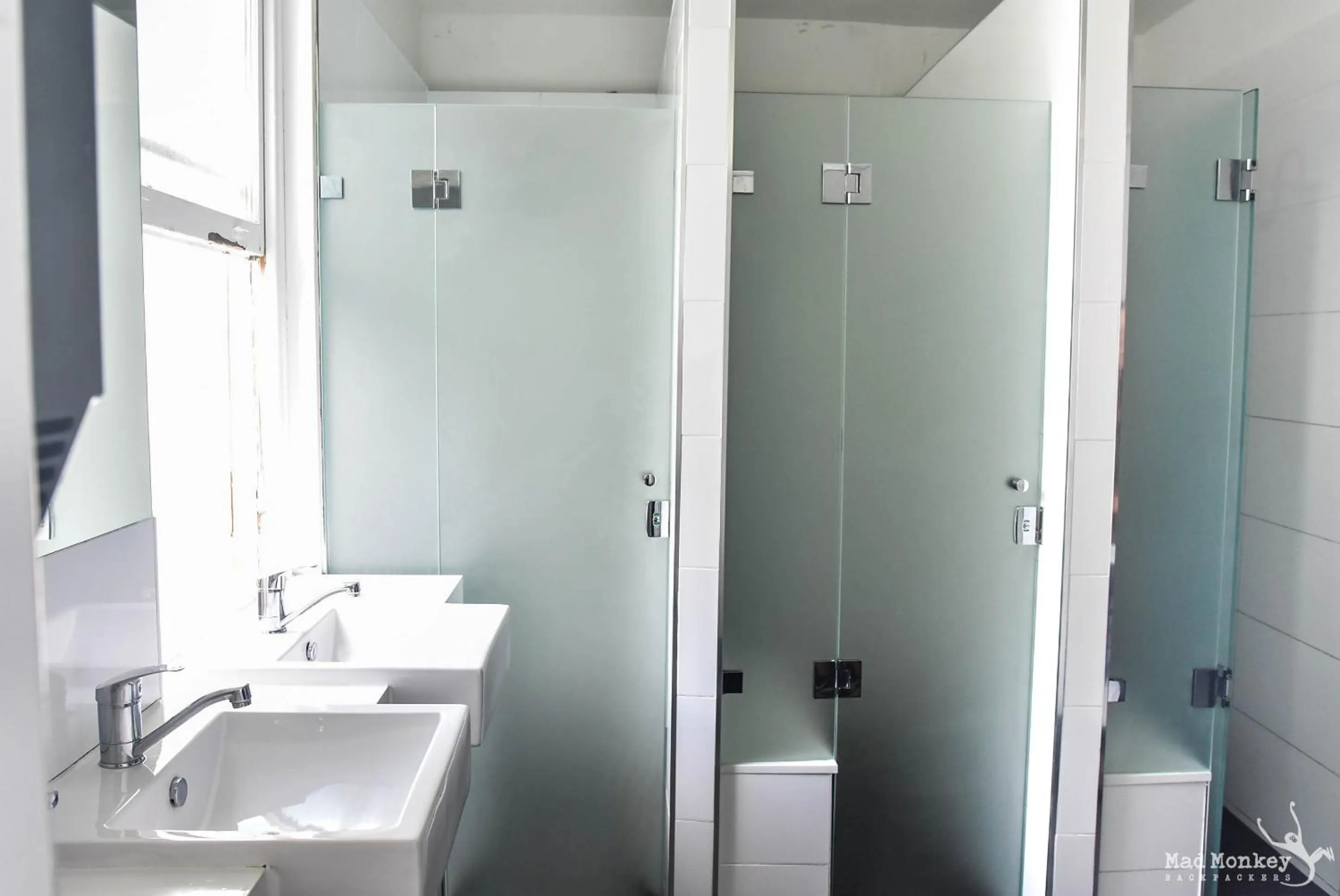 Shower in Mad Monkey Bayswater