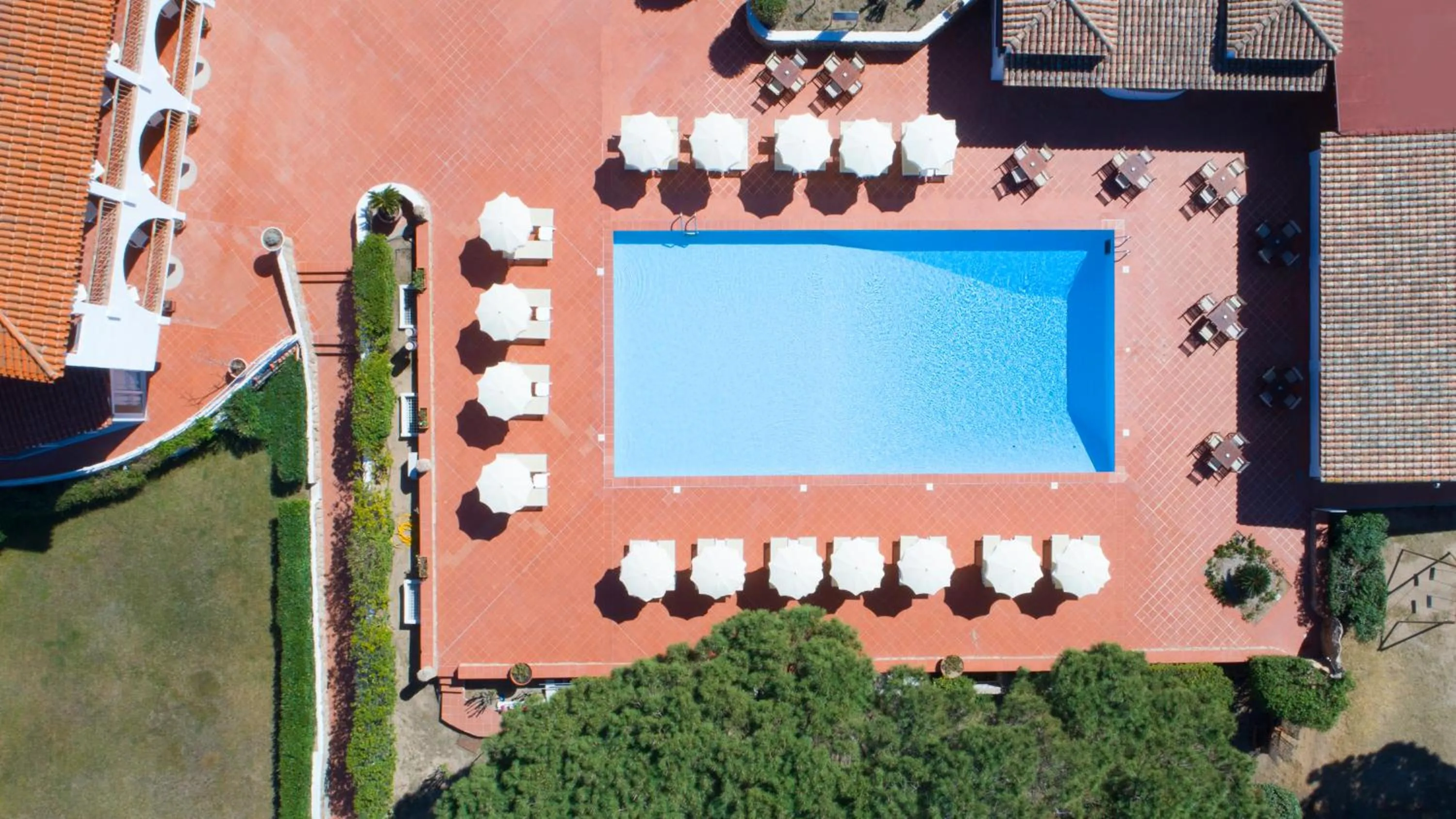 Pool view in Club Hotel Cormorano
