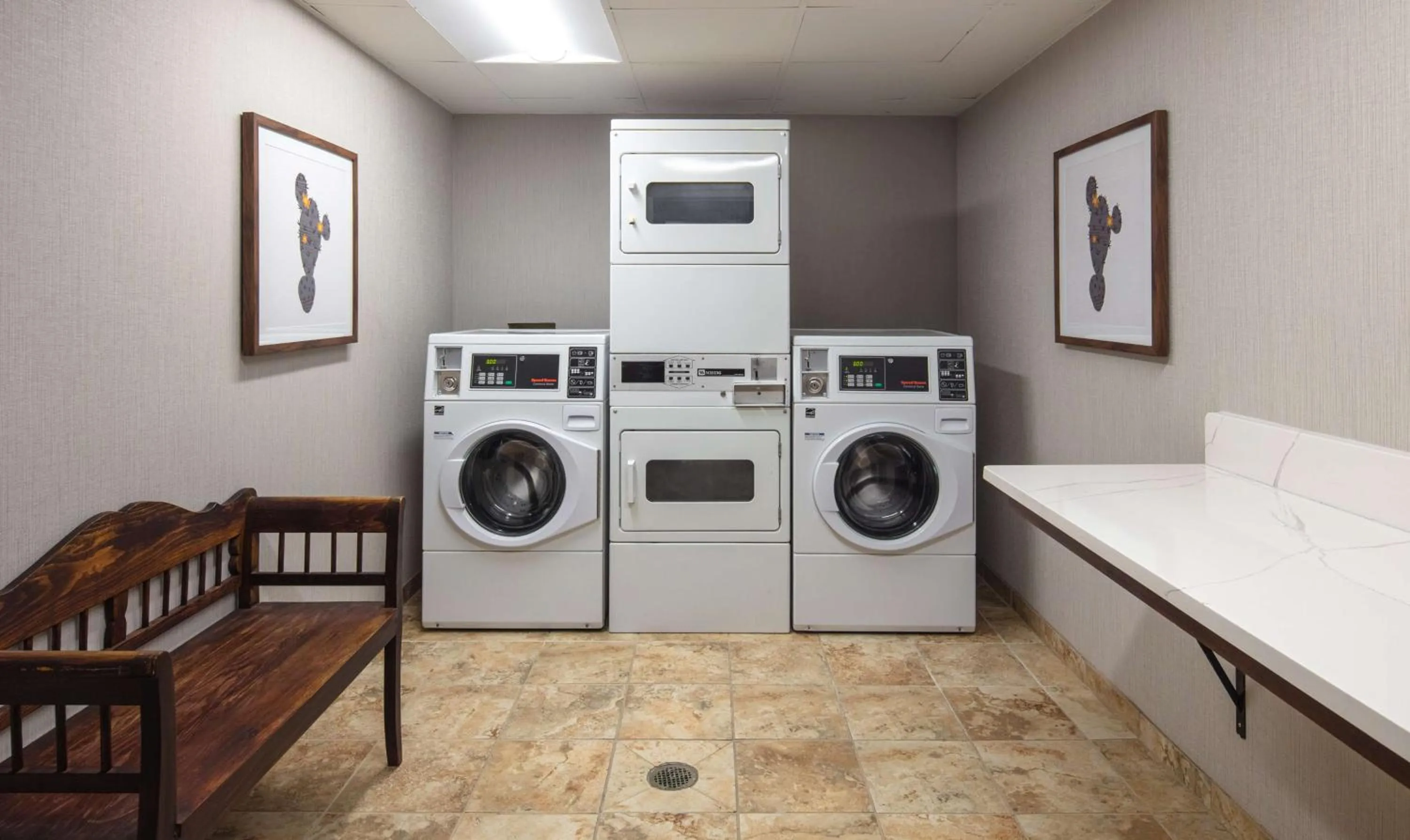 Property building in Hampton Inn & Suites El Paso-Airport