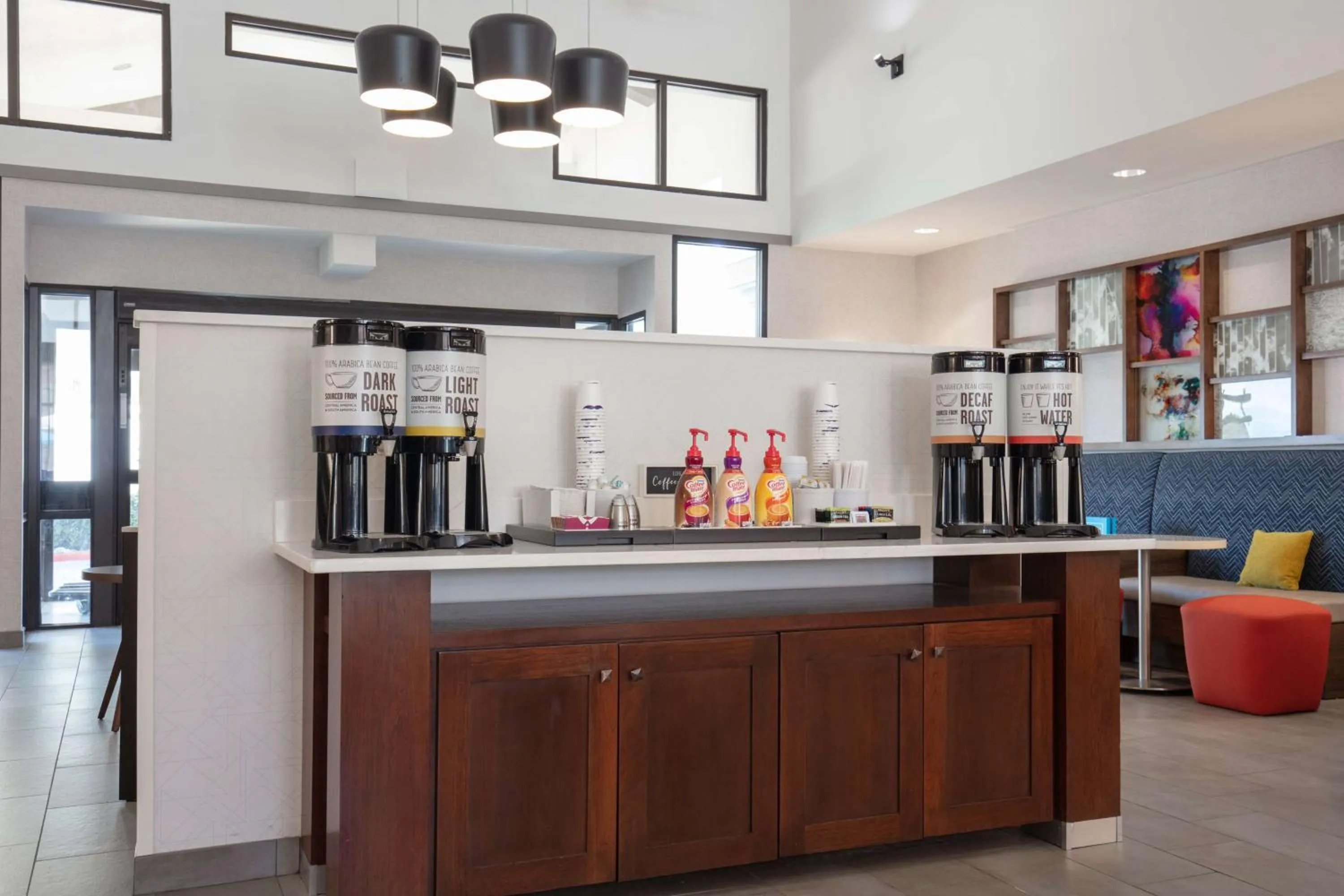 Dining area in Hampton Inn & Suites El Paso-Airport