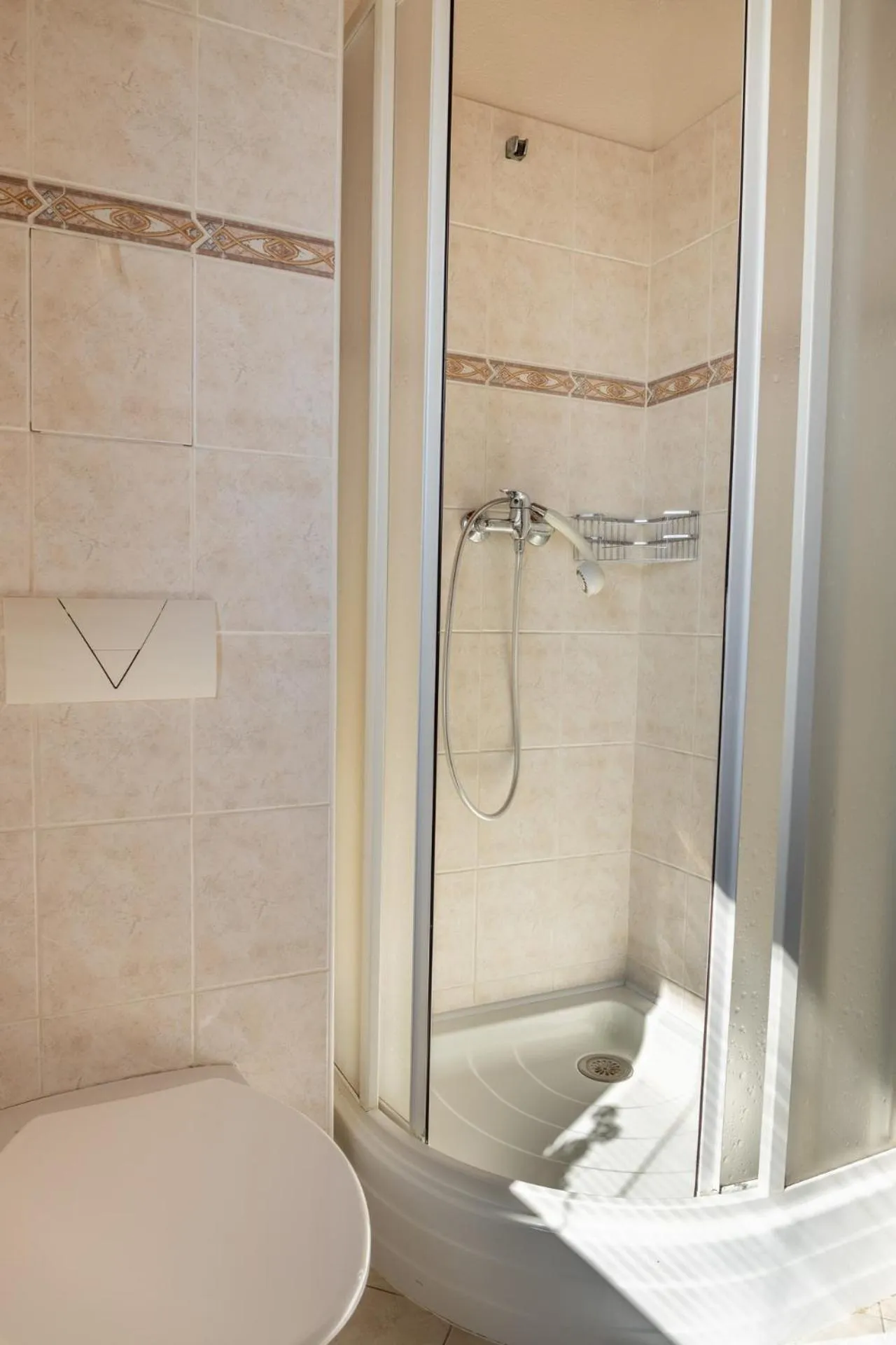 Shower in Hotel Kanarek