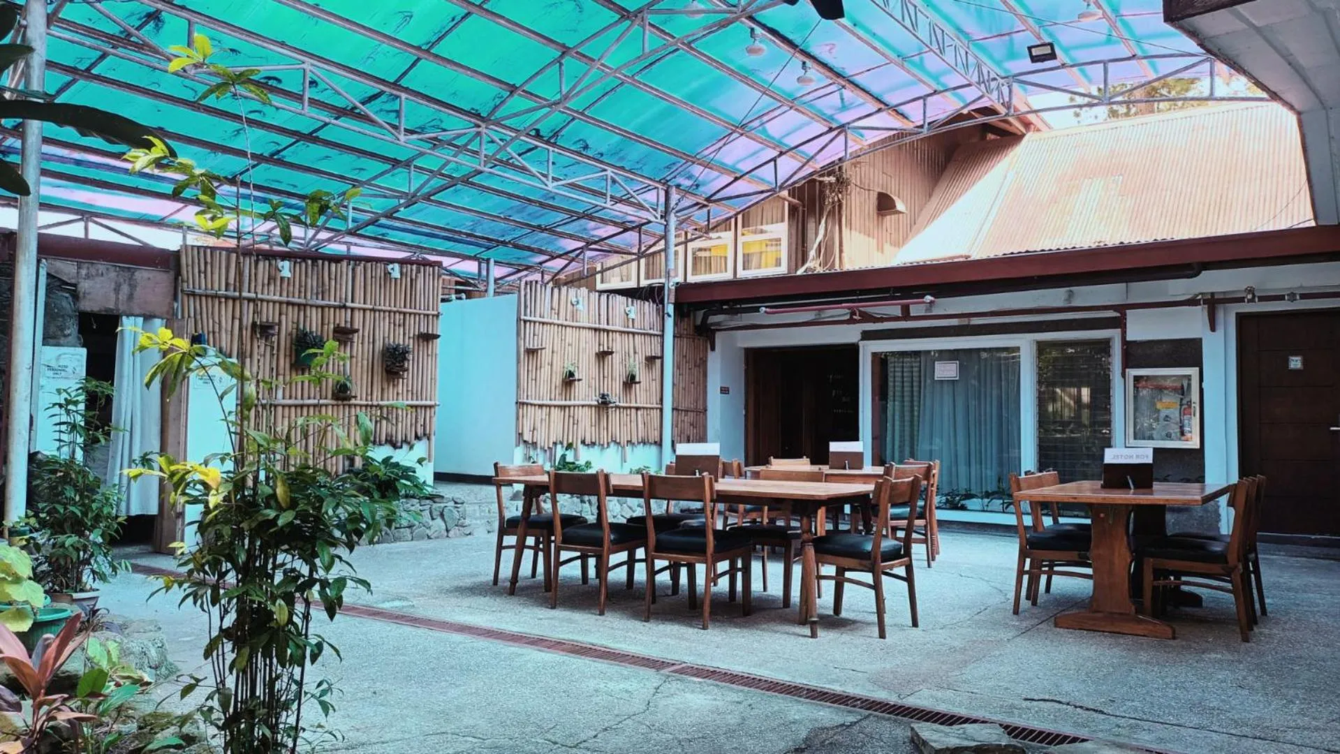 Patio in Log Cabin Hotel - Baguio