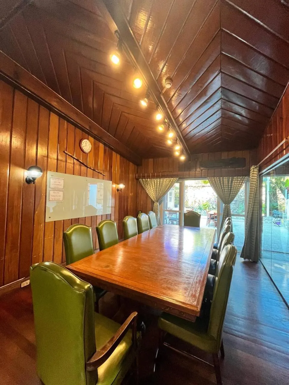 Meeting/conference room in Log Cabin Hotel - Baguio