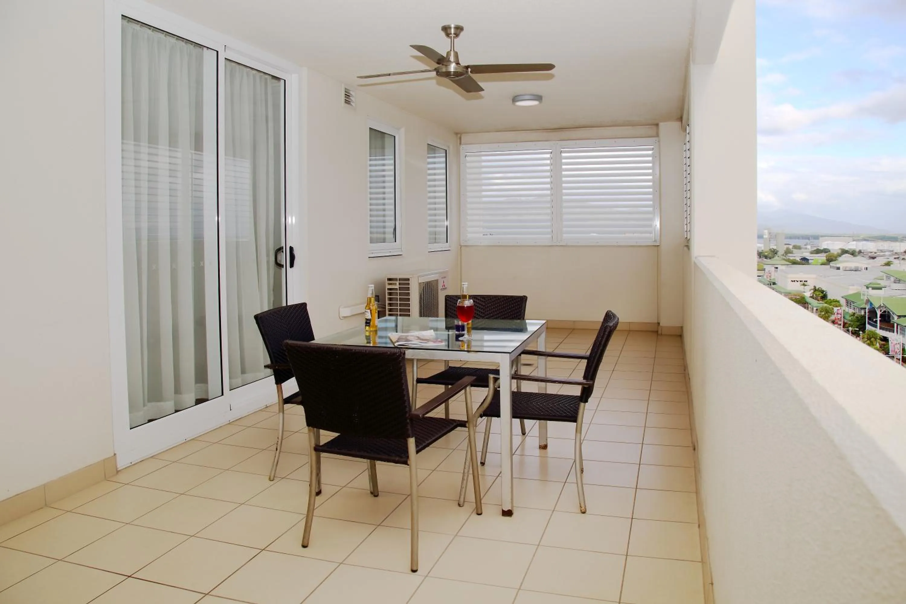 Balcony/Terrace in Cairns Central Plaza Apartment Hotel Official