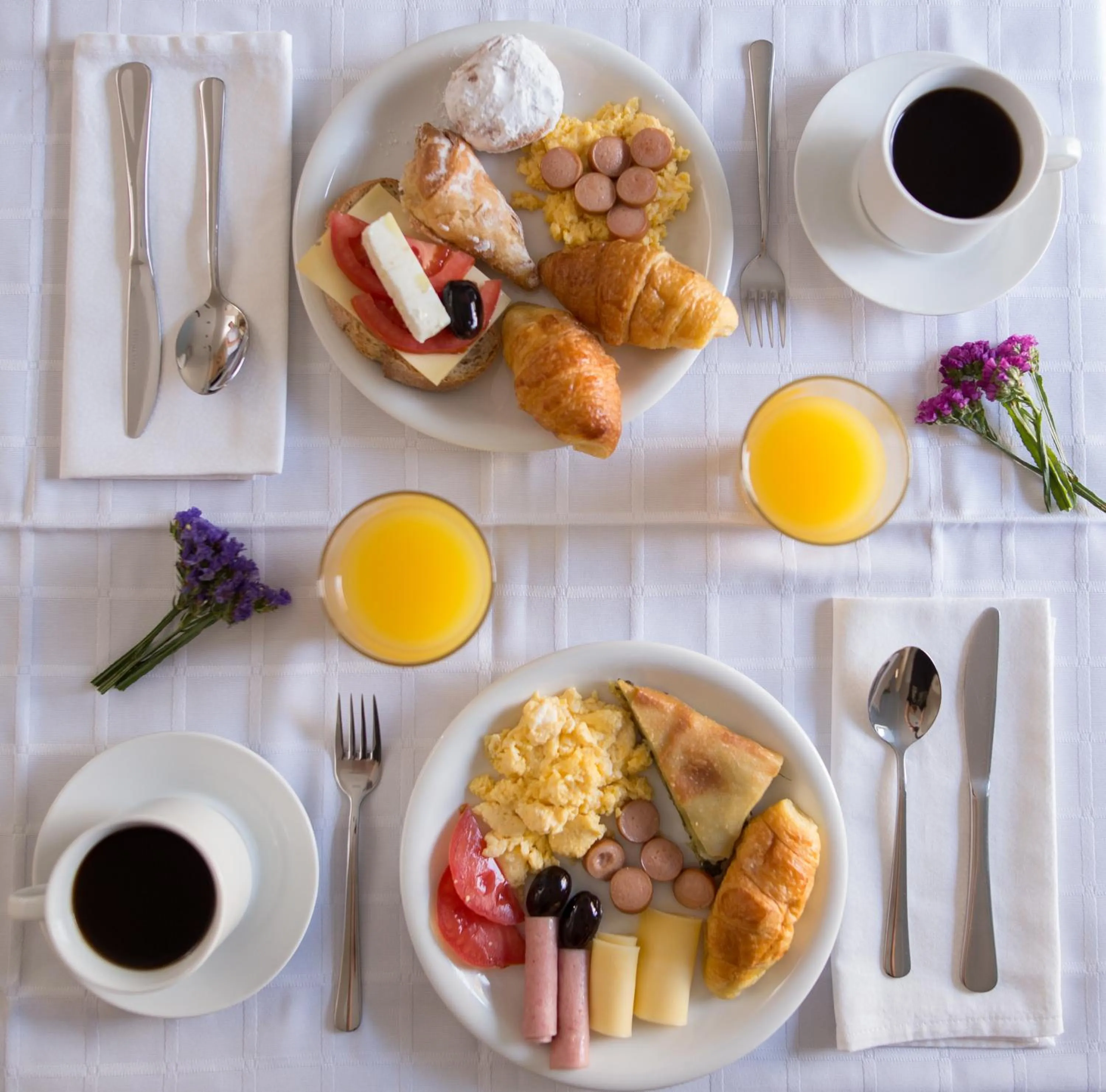 Buffet breakfast in Rooms Nancy