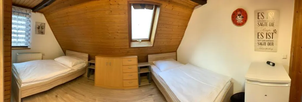 AB Apartment - Zimmer mit Gemeinschaftsräumen in Uhingen