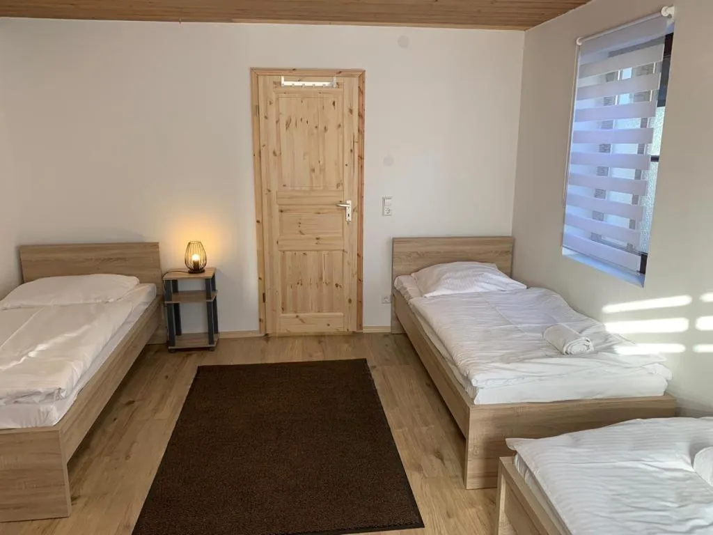 AB Apartment - Zimmer mit Gemeinschaftsräumen in Uhingen