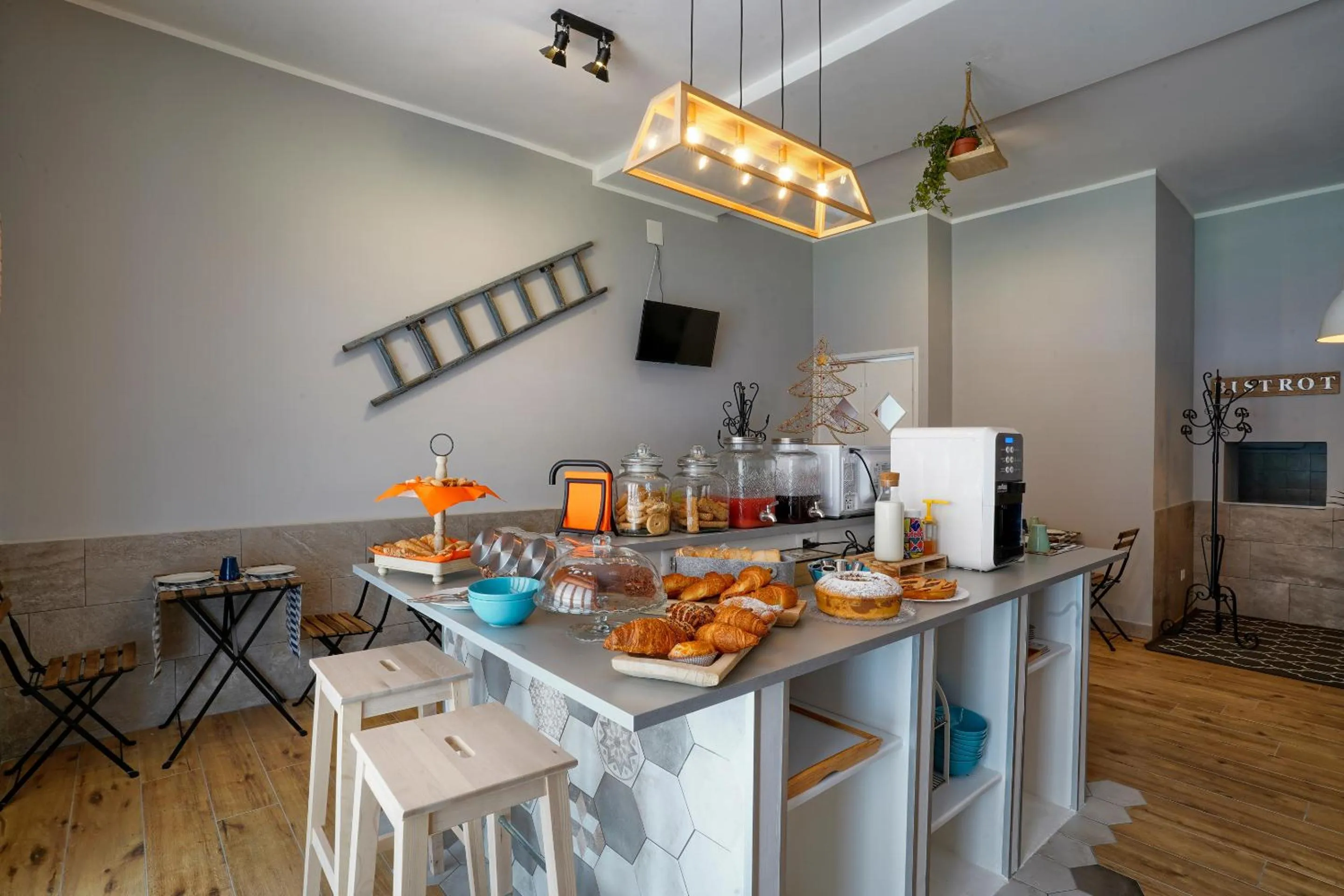 Food and drinks in Cascina San Michele