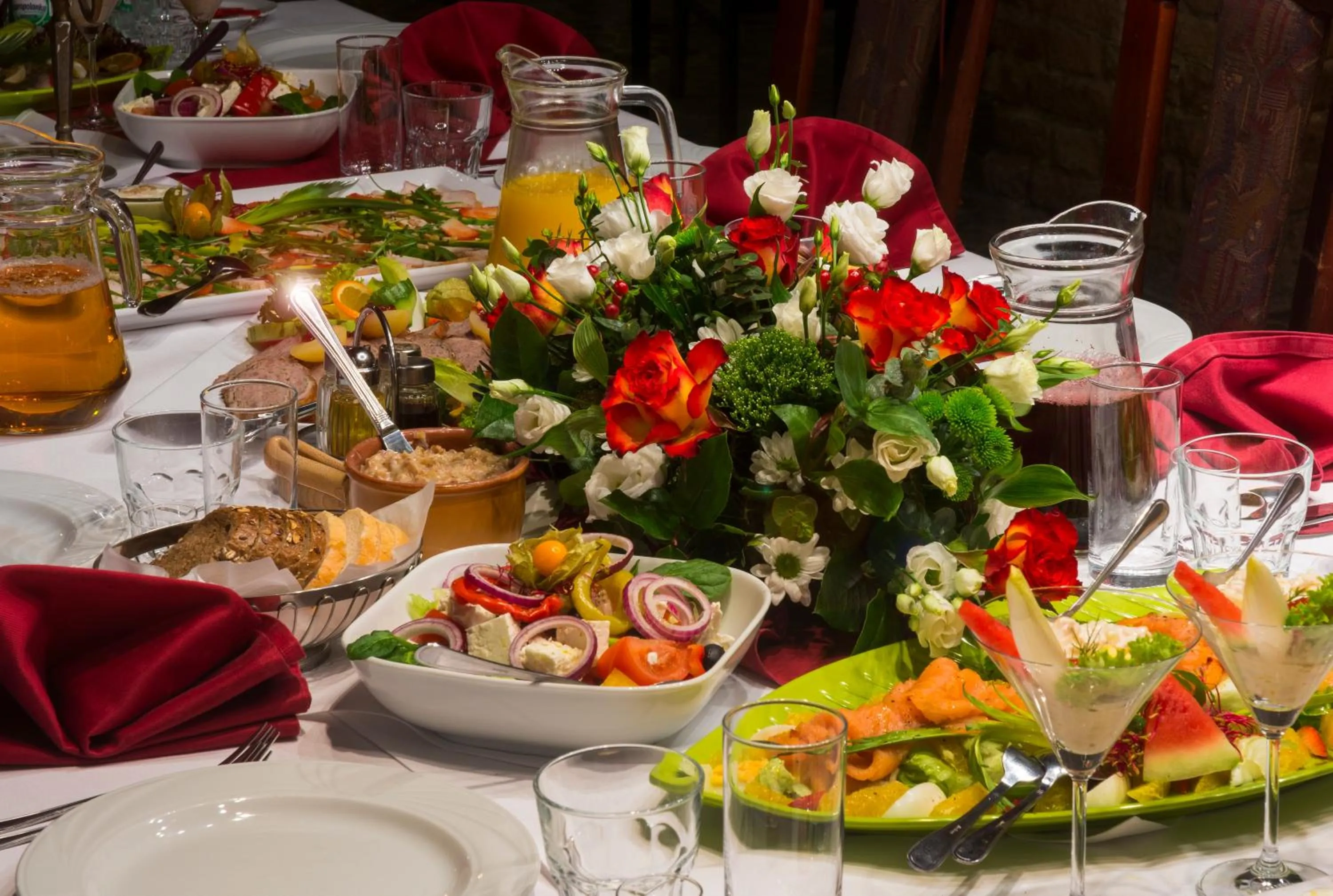 Restaurant/places to eat in Hotel Victoria