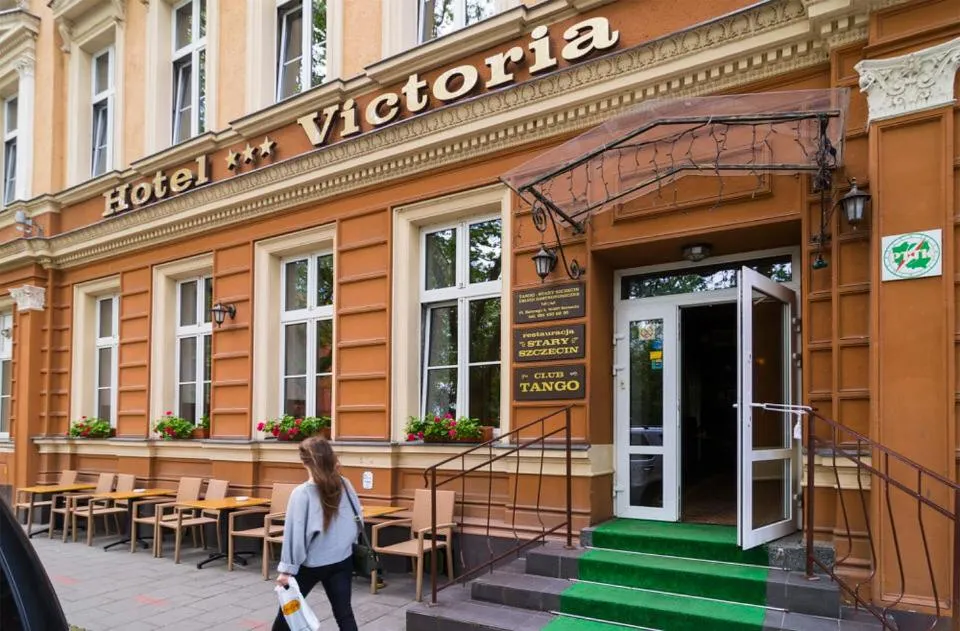 Facade/entrance in Hotel Victoria