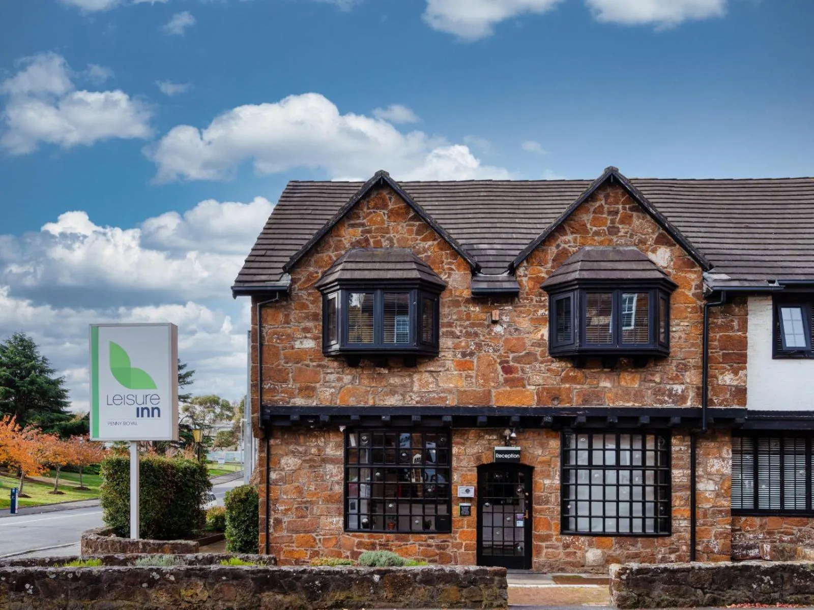 Property building in Leisure Inn Penny Royal Hotel & Apartments