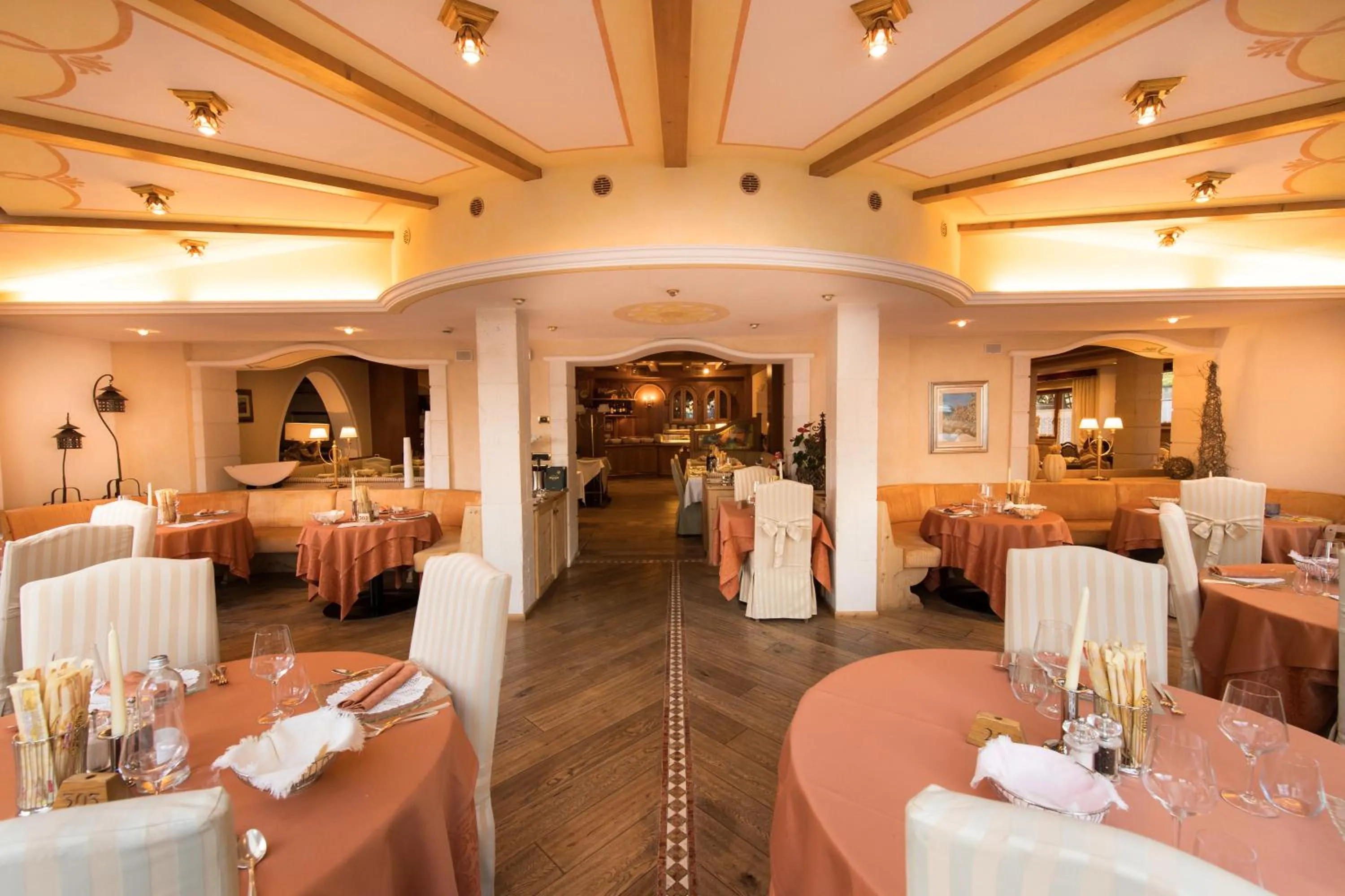 Restaurant/places to eat in Hotel Patrizia Dolomites Glamour