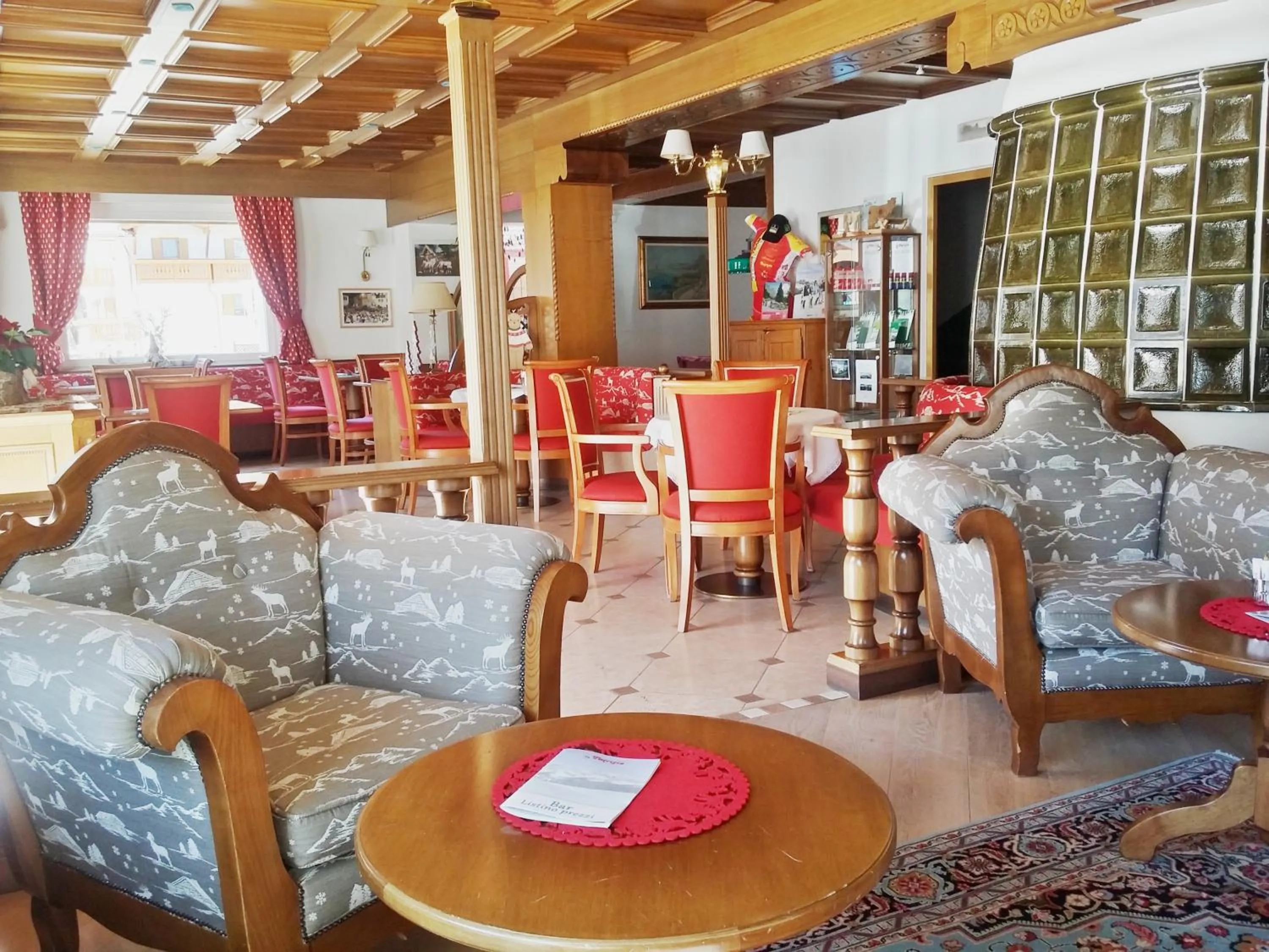 Lounge or bar in Hotel Patrizia Dolomites Glamour