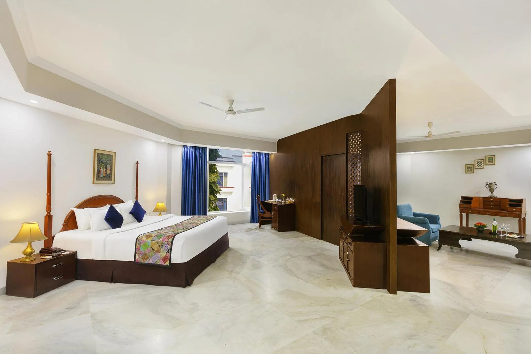 Living room, Bed in Ramada Khajuraho