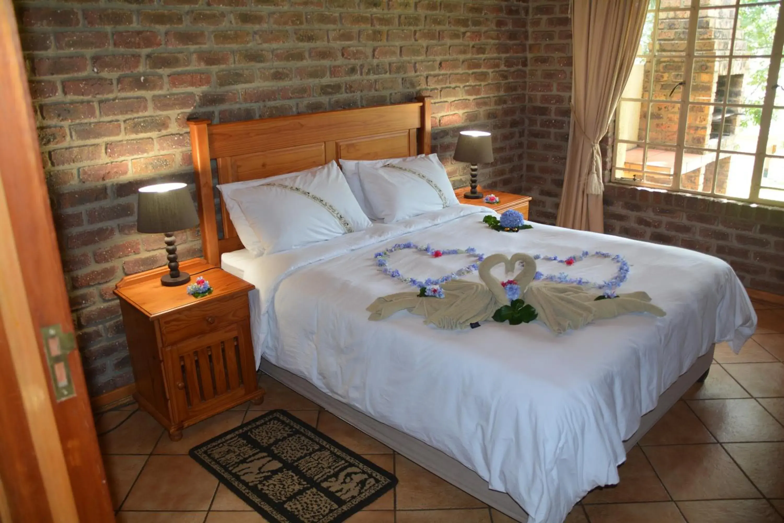 Superior Chalet (2 Adults) in Thaba Tsweni Lodge & Safaris Superior Chalet (2 Adults) in Thaba Tsweni Lodge & Safaris
