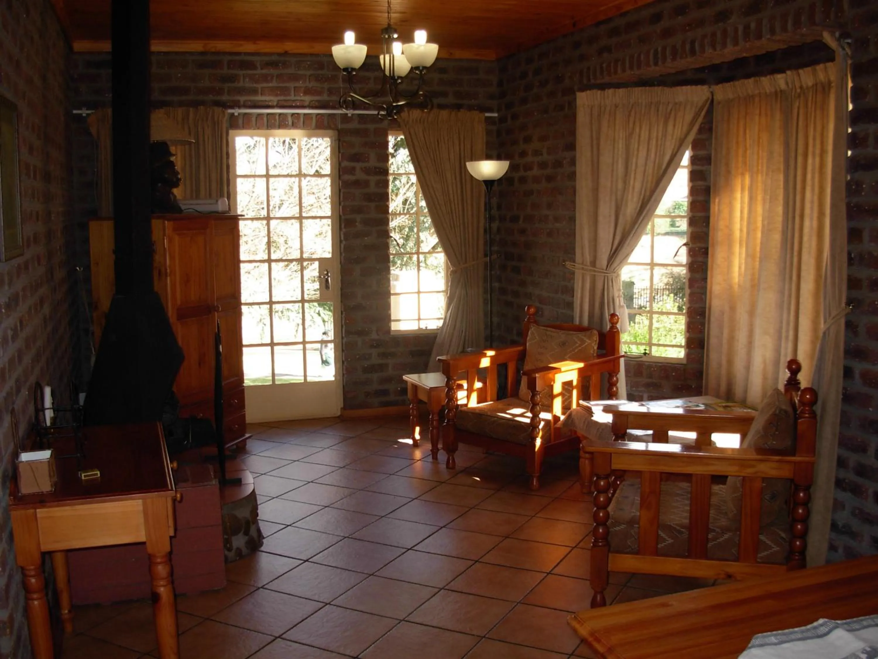 Living room in Thaba Tsweni Lodge & Safaris