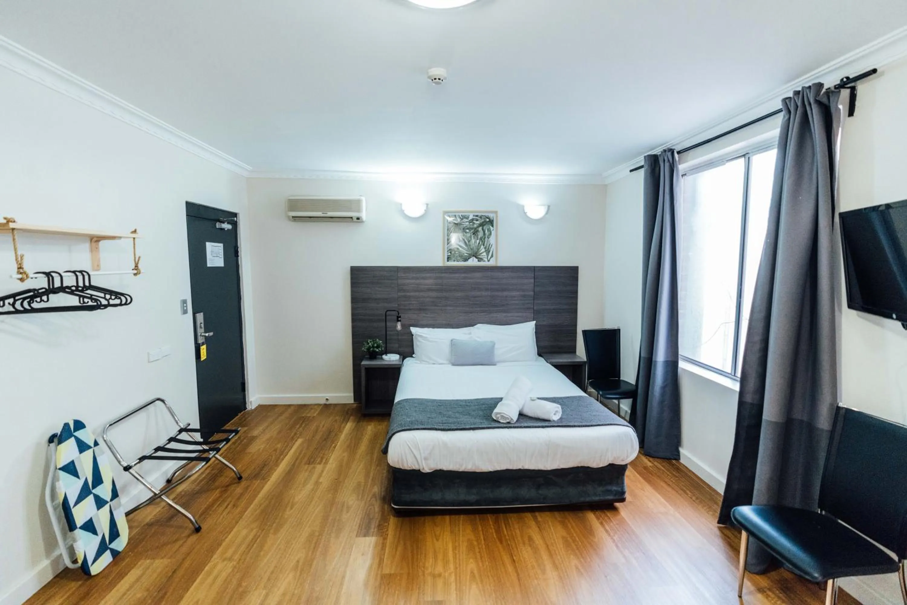 Bedroom in UNO Hotel Sydney