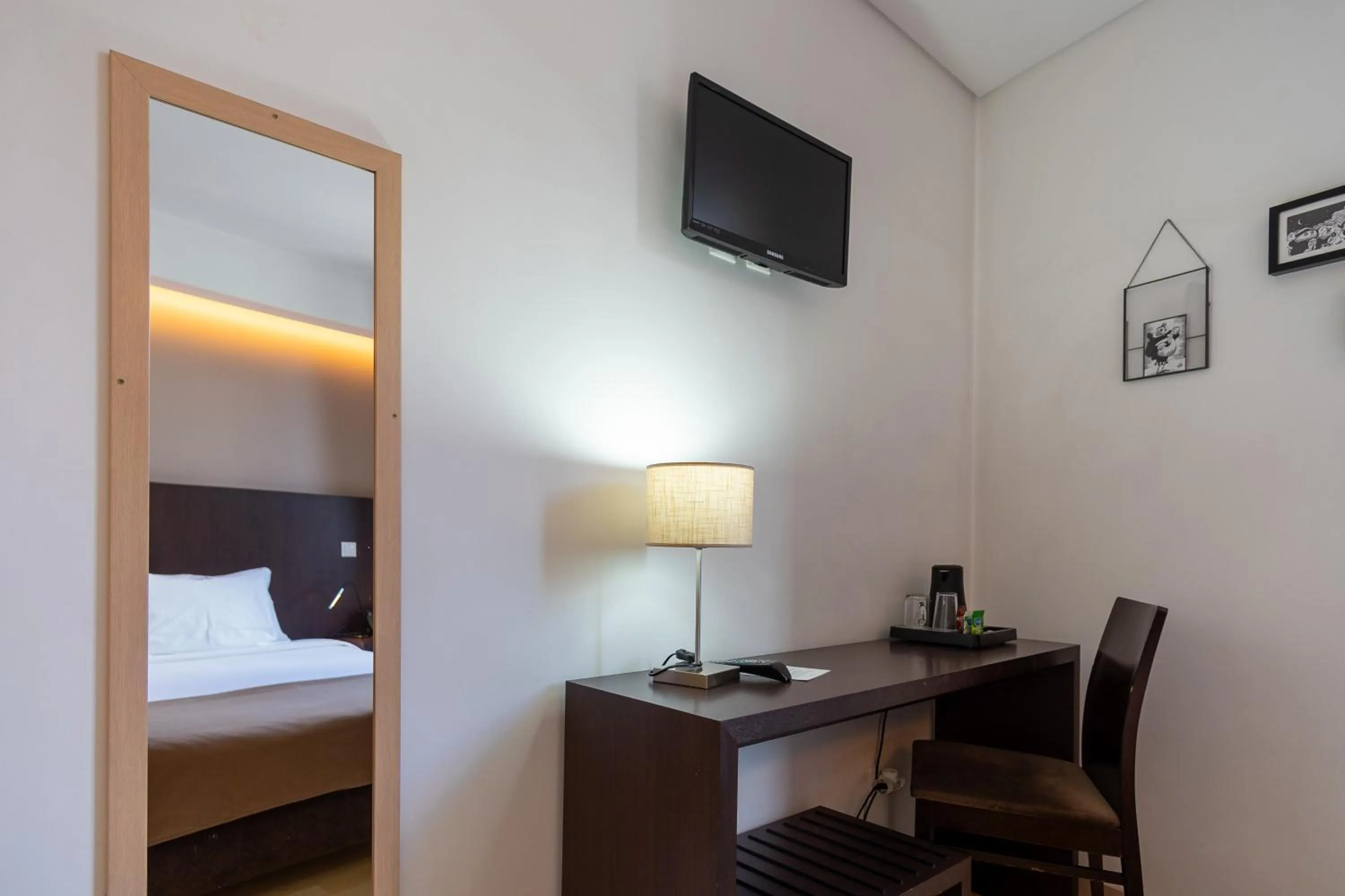 Bedroom, Bed in Hotel Vitória