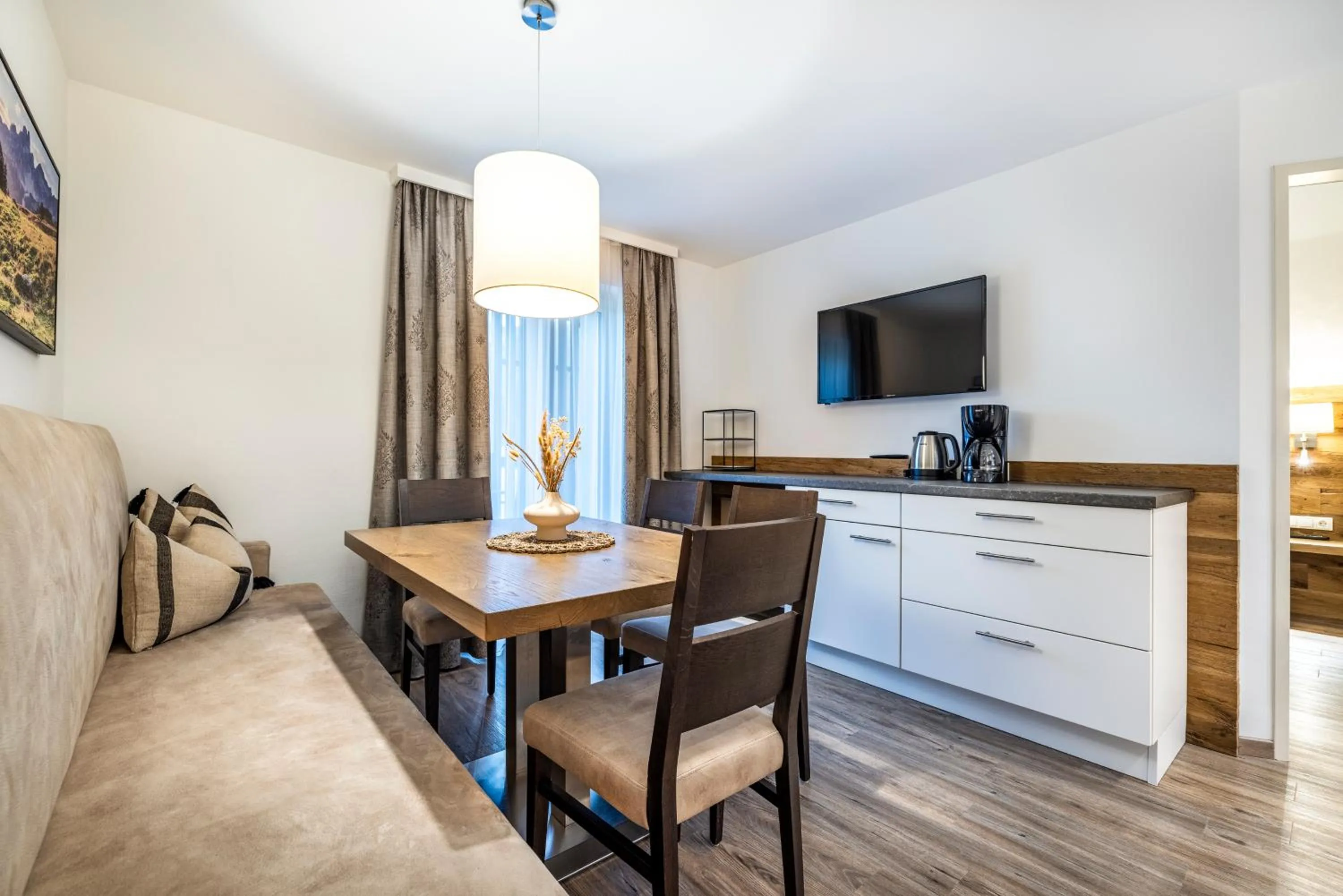 Dining area in Aparthotel Jägerheim