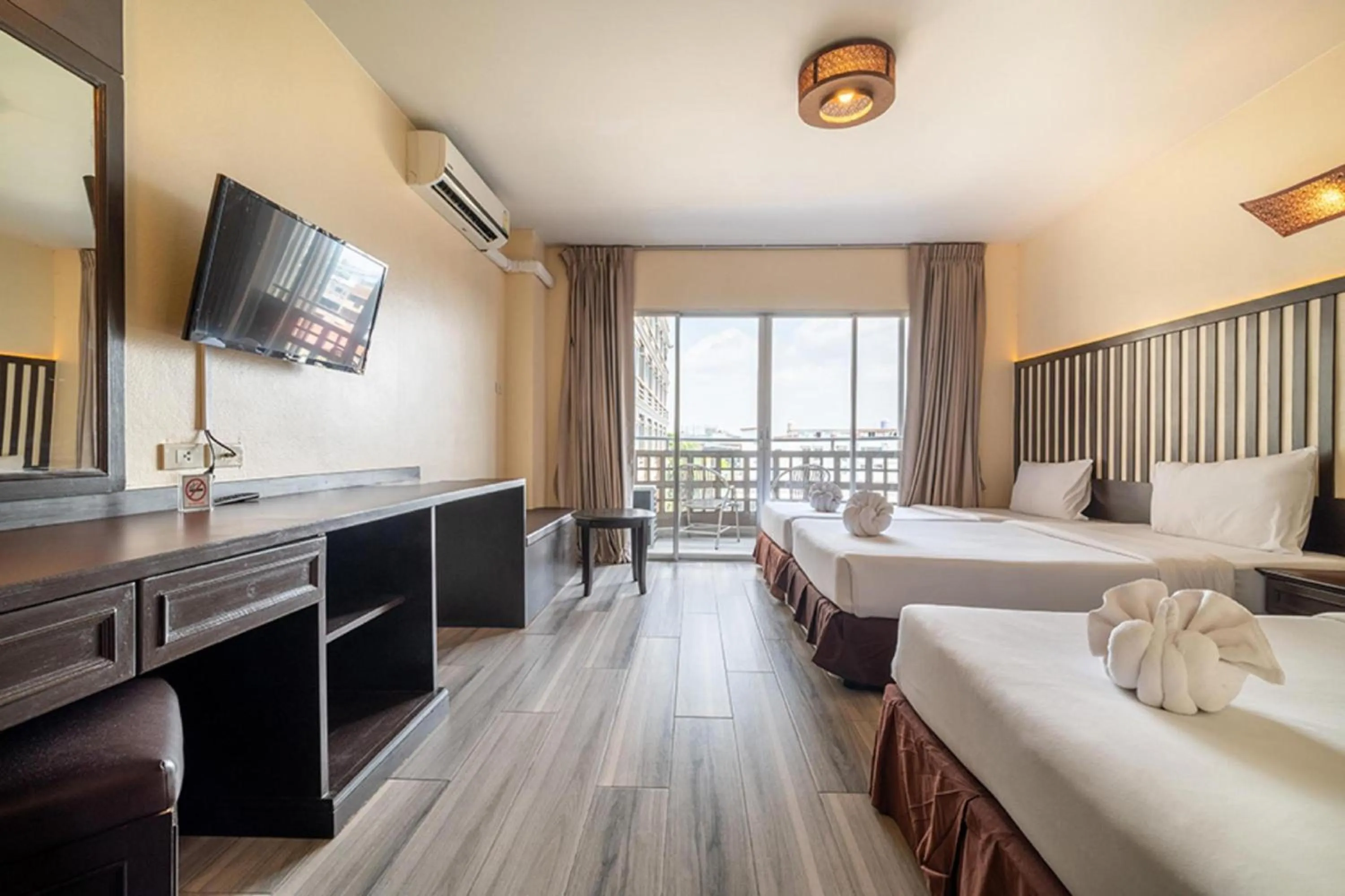 Bedroom, Bed in Sunday JA Plus Hotel