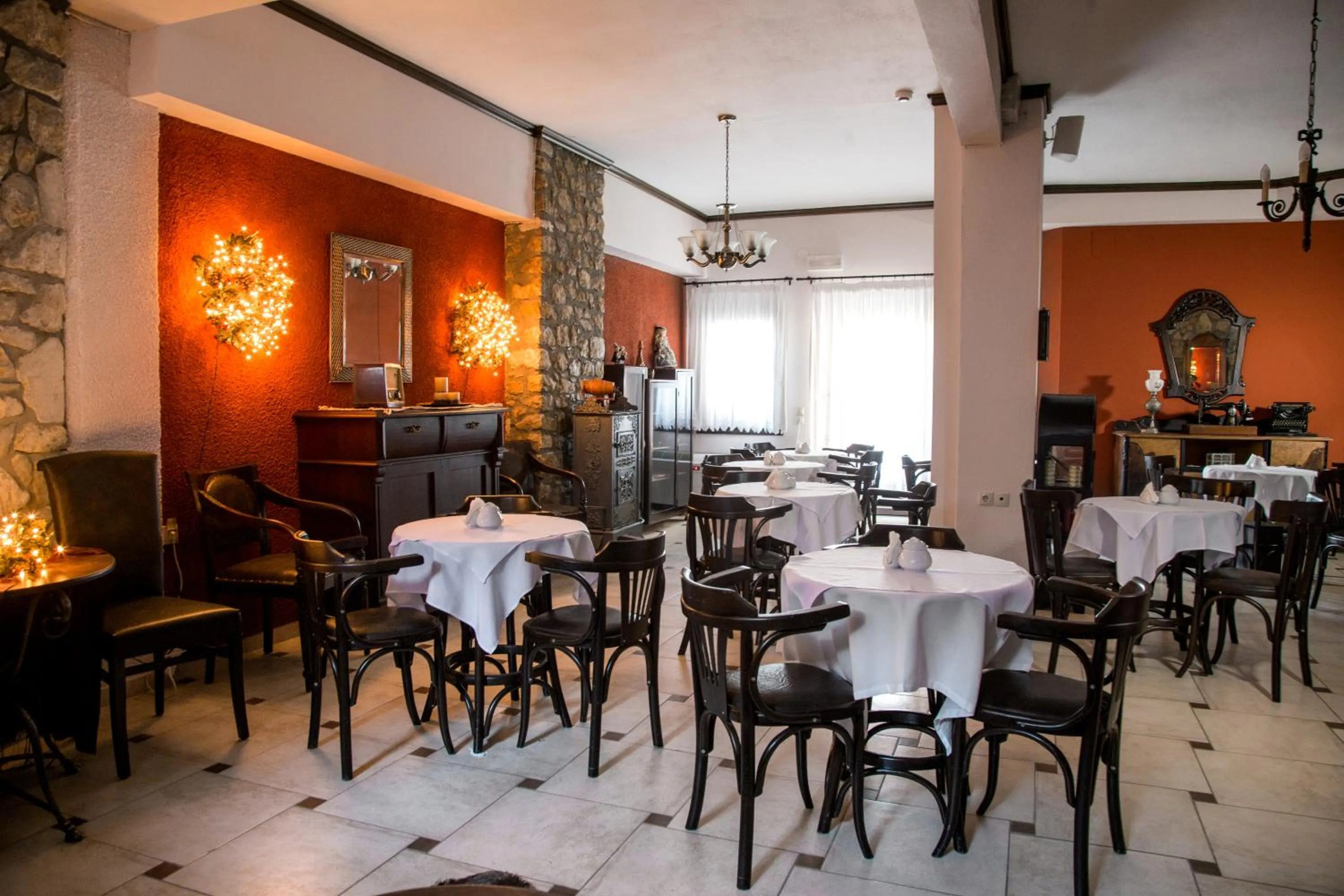 Banquet/Function facilities in Atrion Highland Hotel