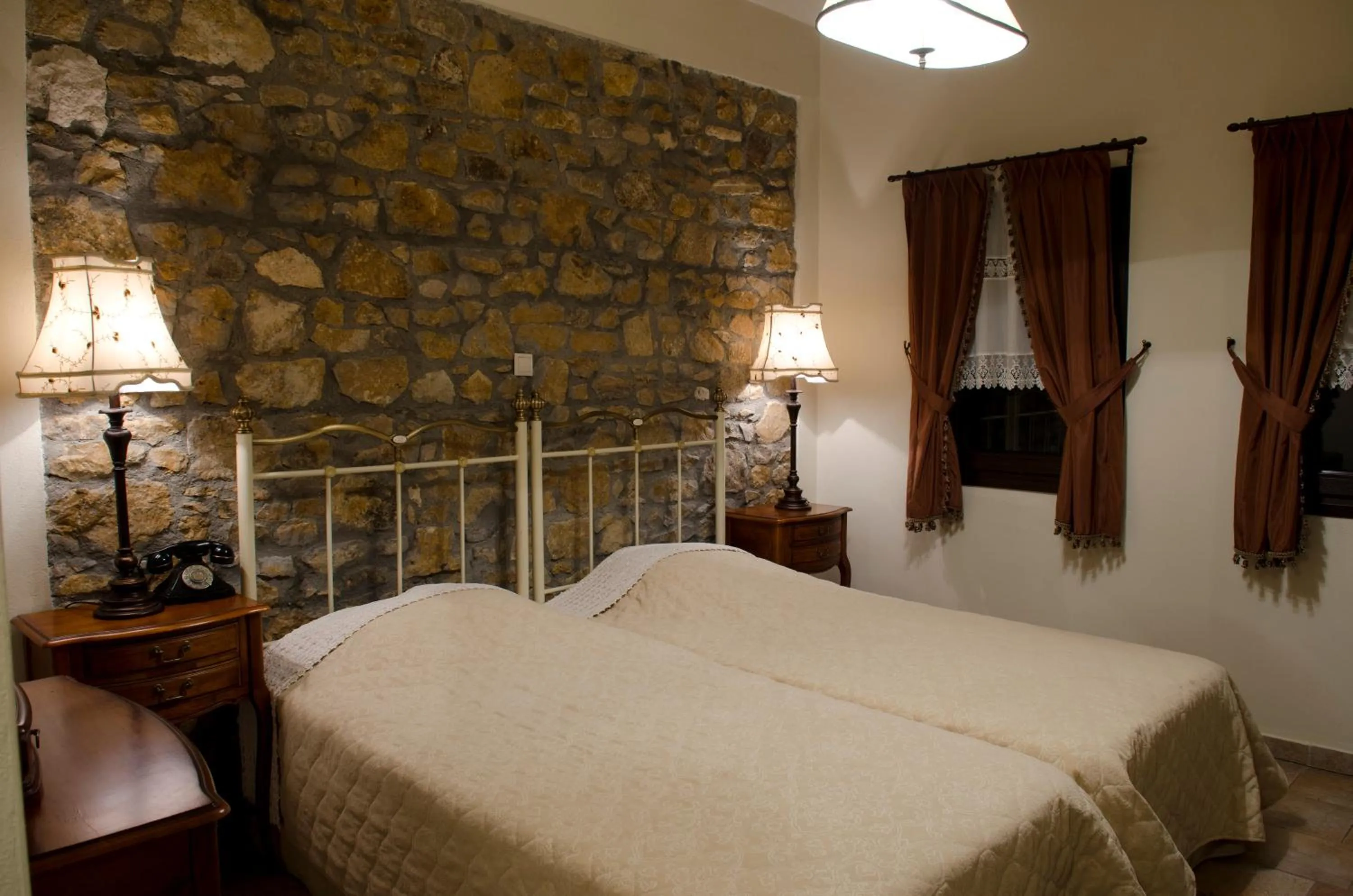 Photo of the whole room, Bed in Atrion Highland Hotel