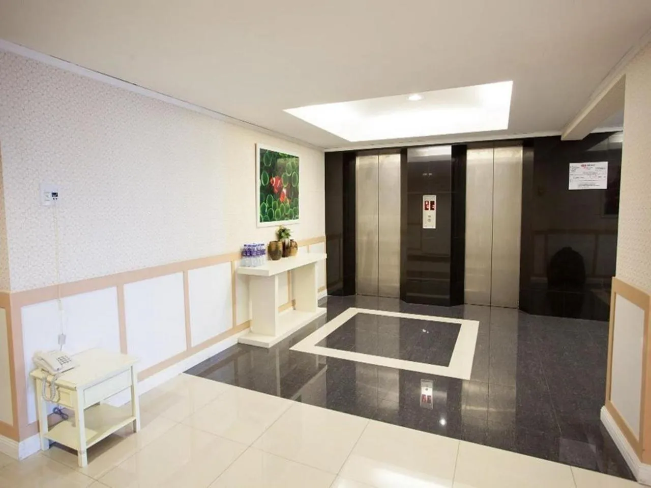 Area and facilities in Bay Hotel Srinakarin