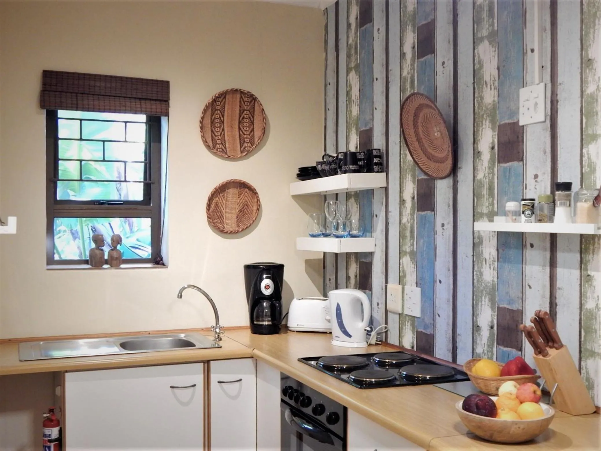 Kitchen or kitchenette in Khashamongo B & B